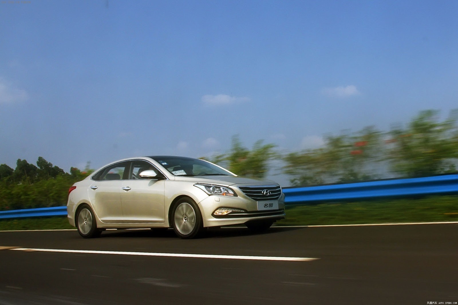 Hyundai Mistra Wallpapers