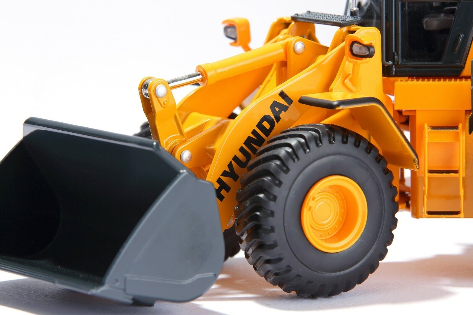 Hyundai Wheel Loader Wallpapers