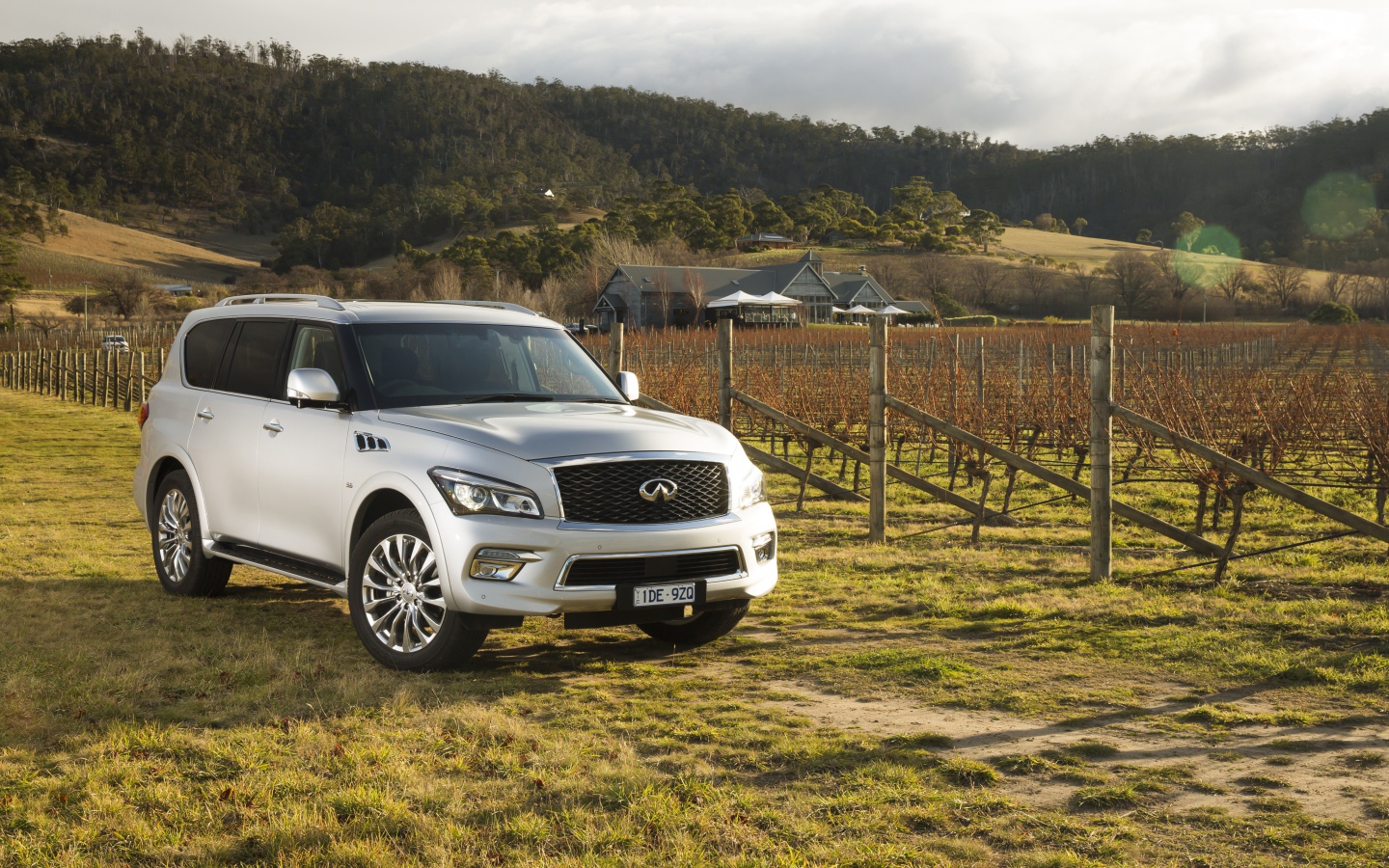 Infiniti Qx80 Wallpapers