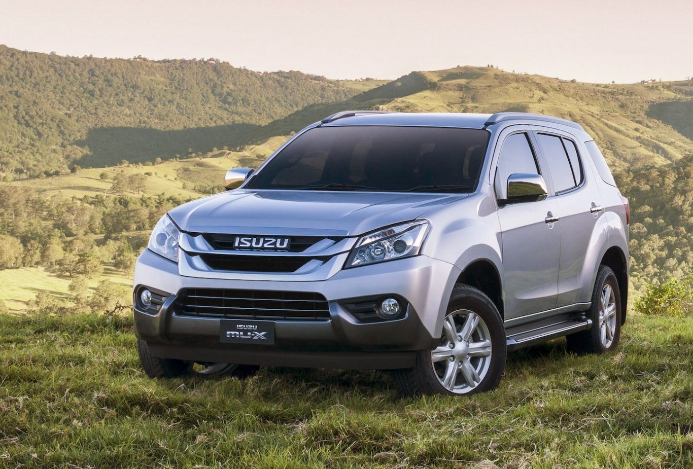 Isuzu Mu-X Wallpapers