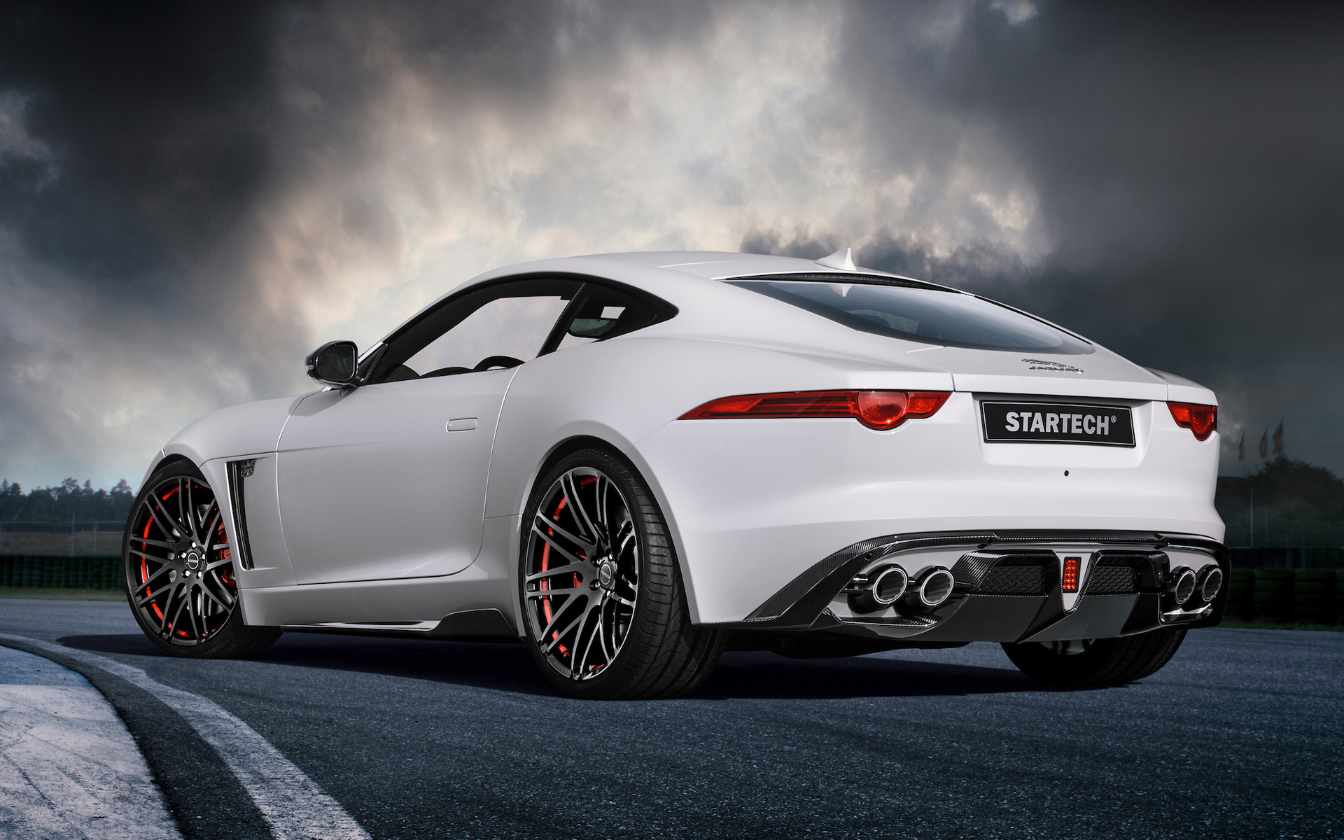 Jaguar F-Type R Wallpapers