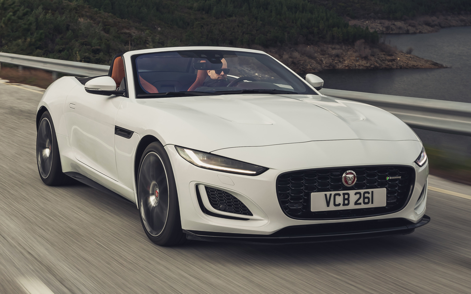 Jaguar F-Type R-Dynamic Wallpapers