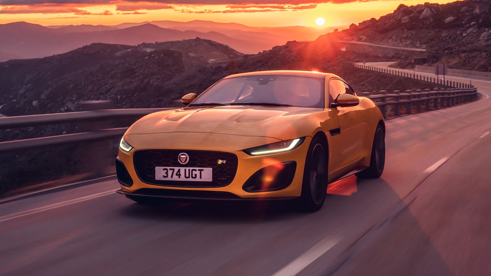 Jaguar F-Type R-Dynamic Wallpapers