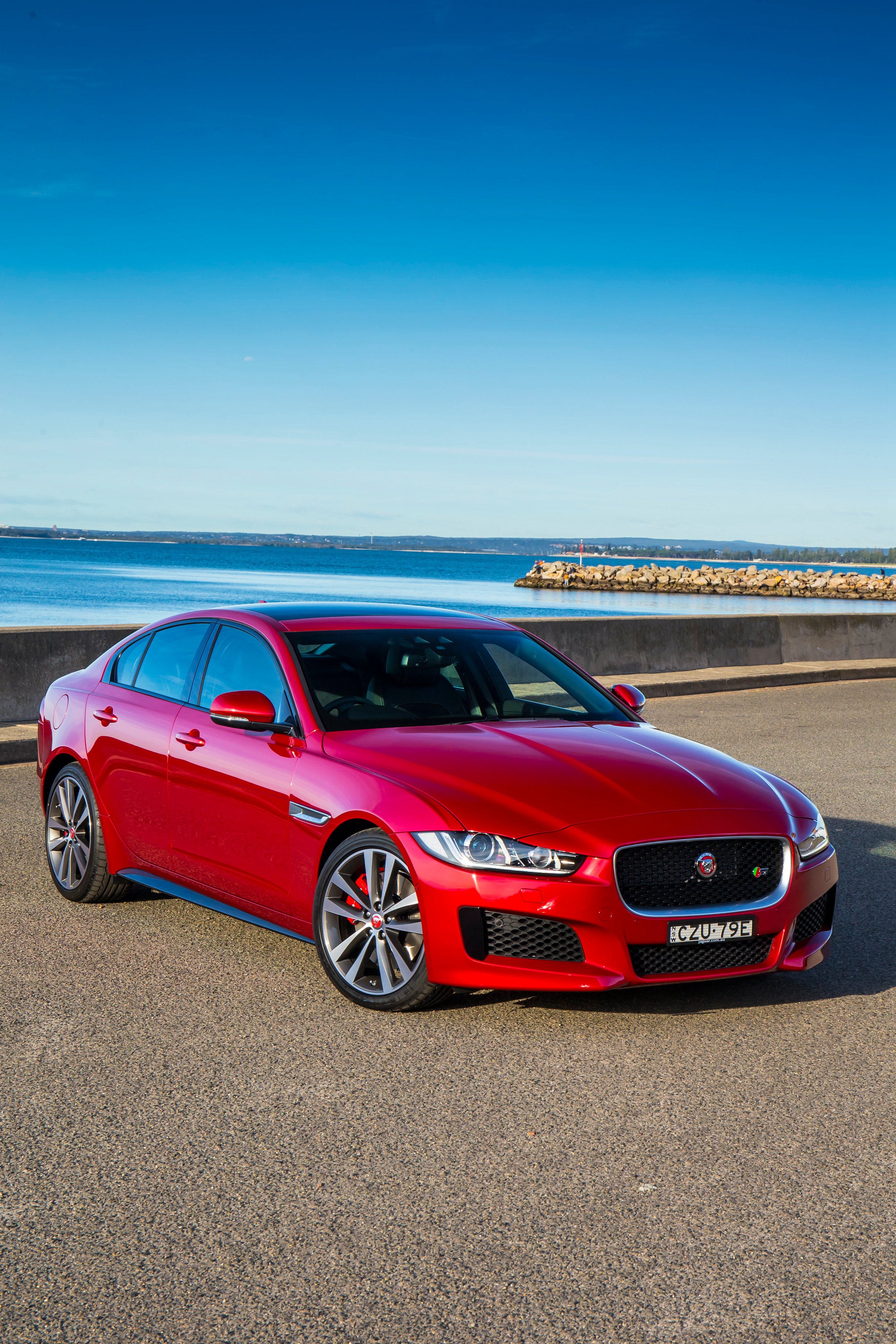 Jaguar Xe Wallpapers