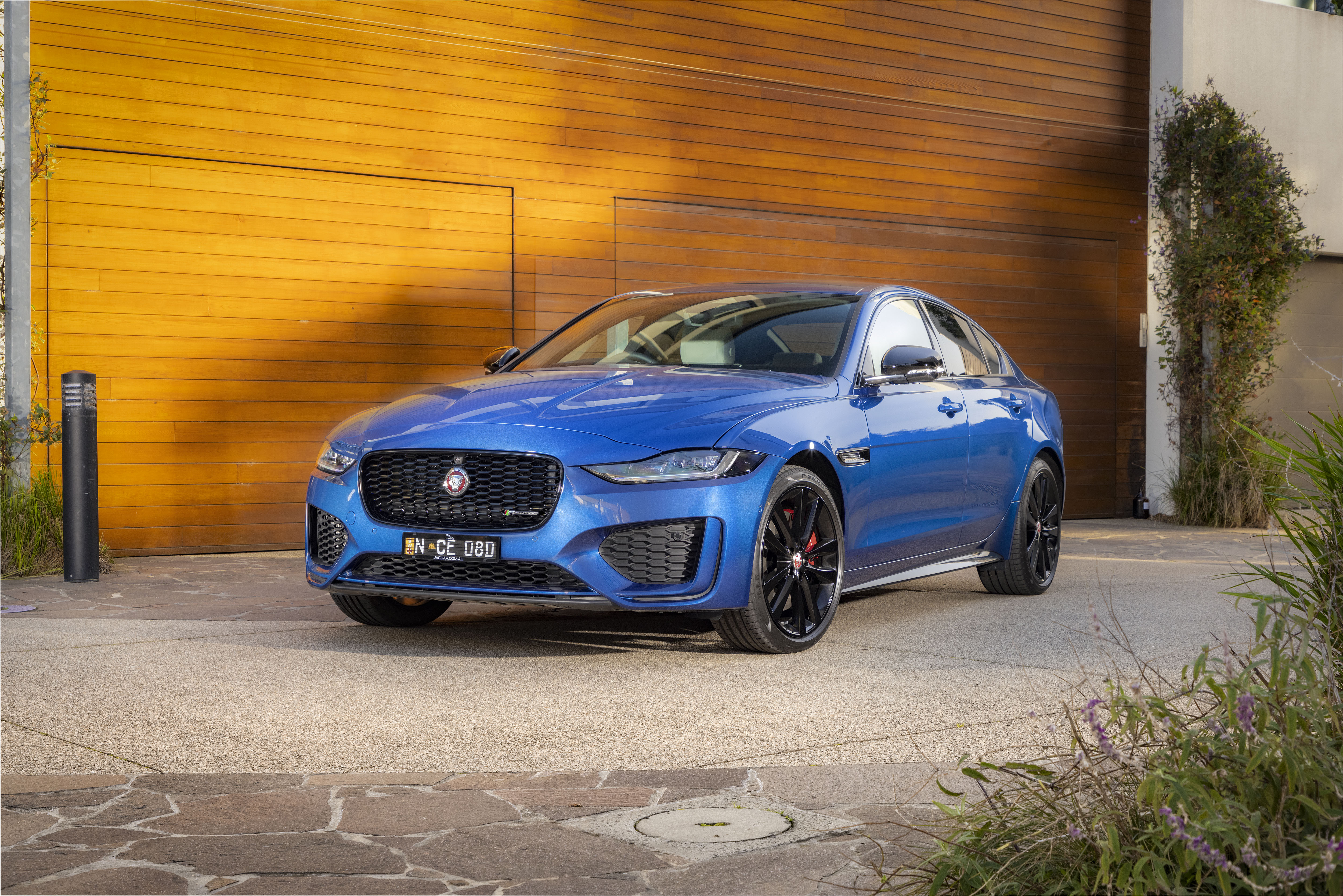 Jaguar Xe P300 Awd Wallpapers