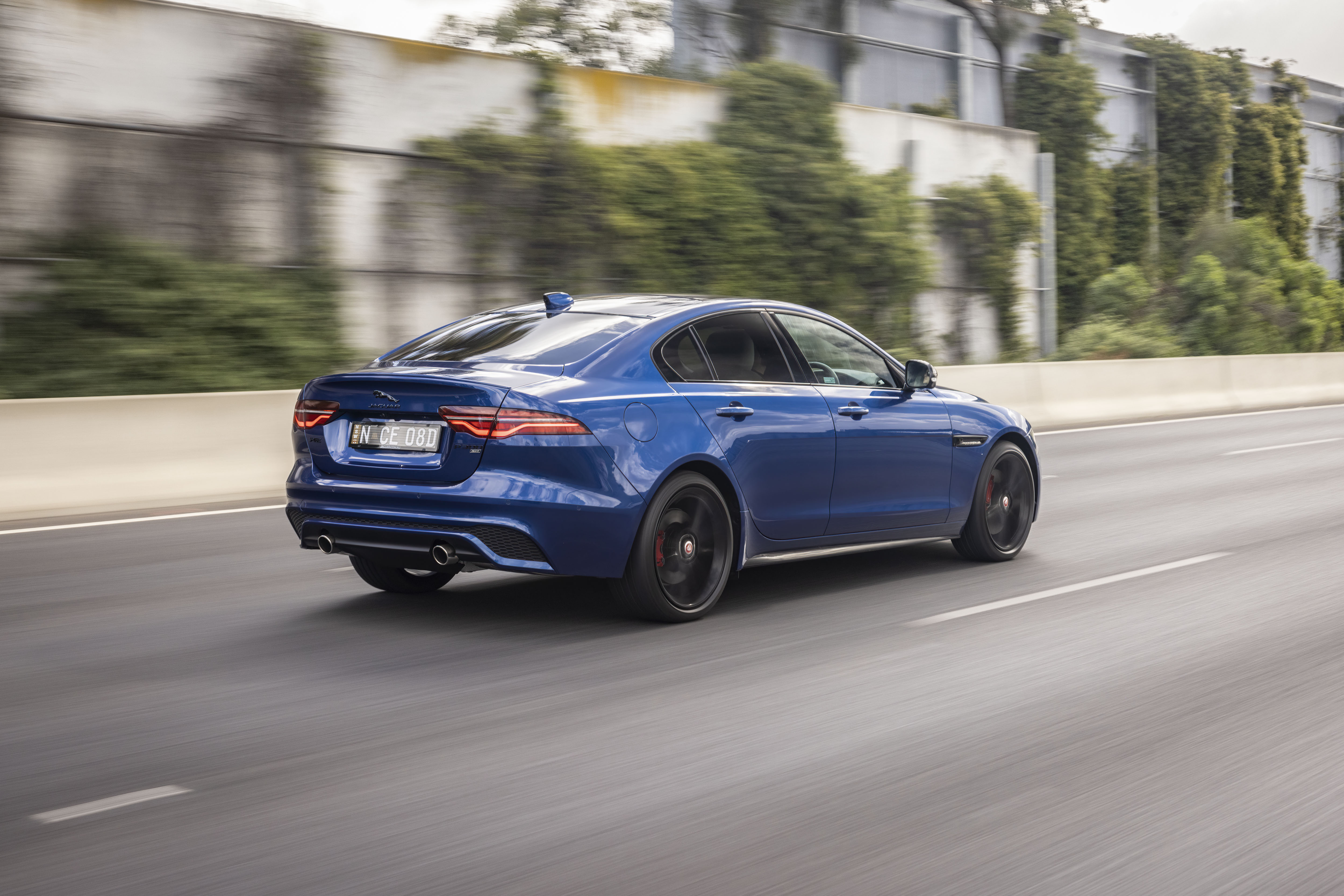 Jaguar Xe P300 Awd Wallpapers