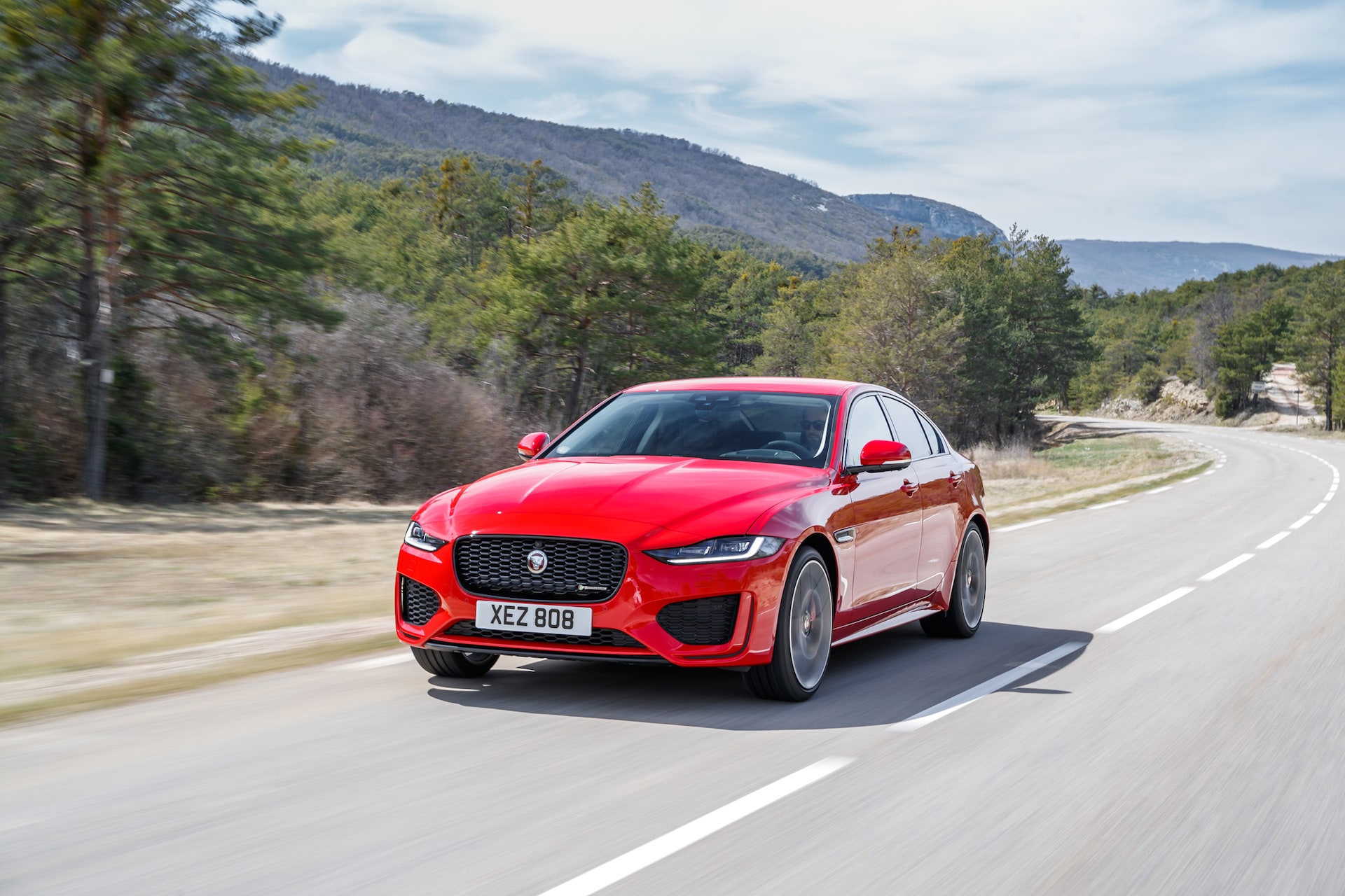 Jaguar Xe P300 Awd Wallpapers