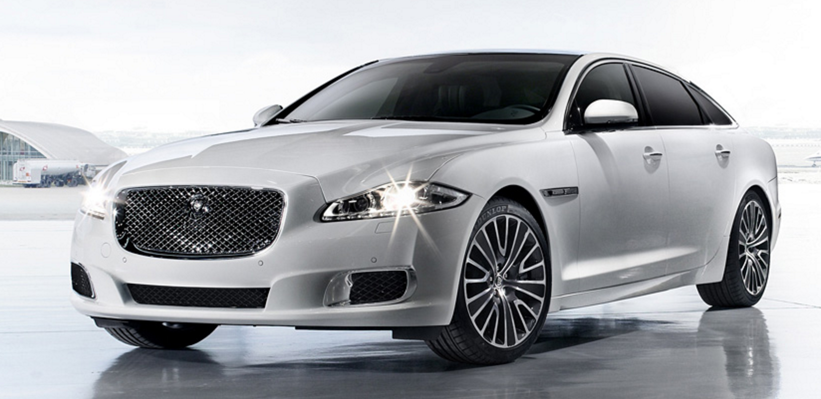 Jaguar Xj Ultimate Wallpapers