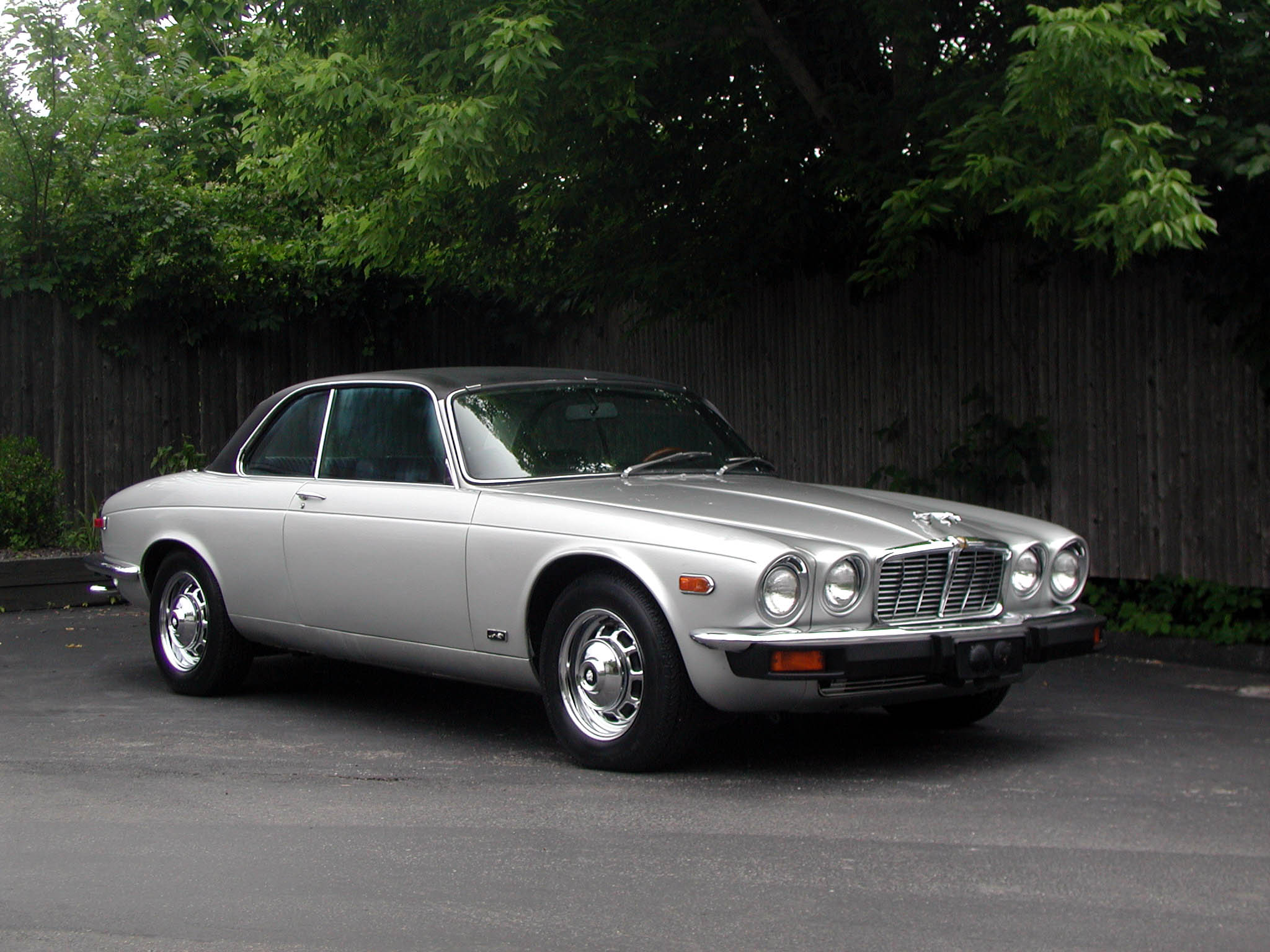 Jaguar Xj12C Wallpapers