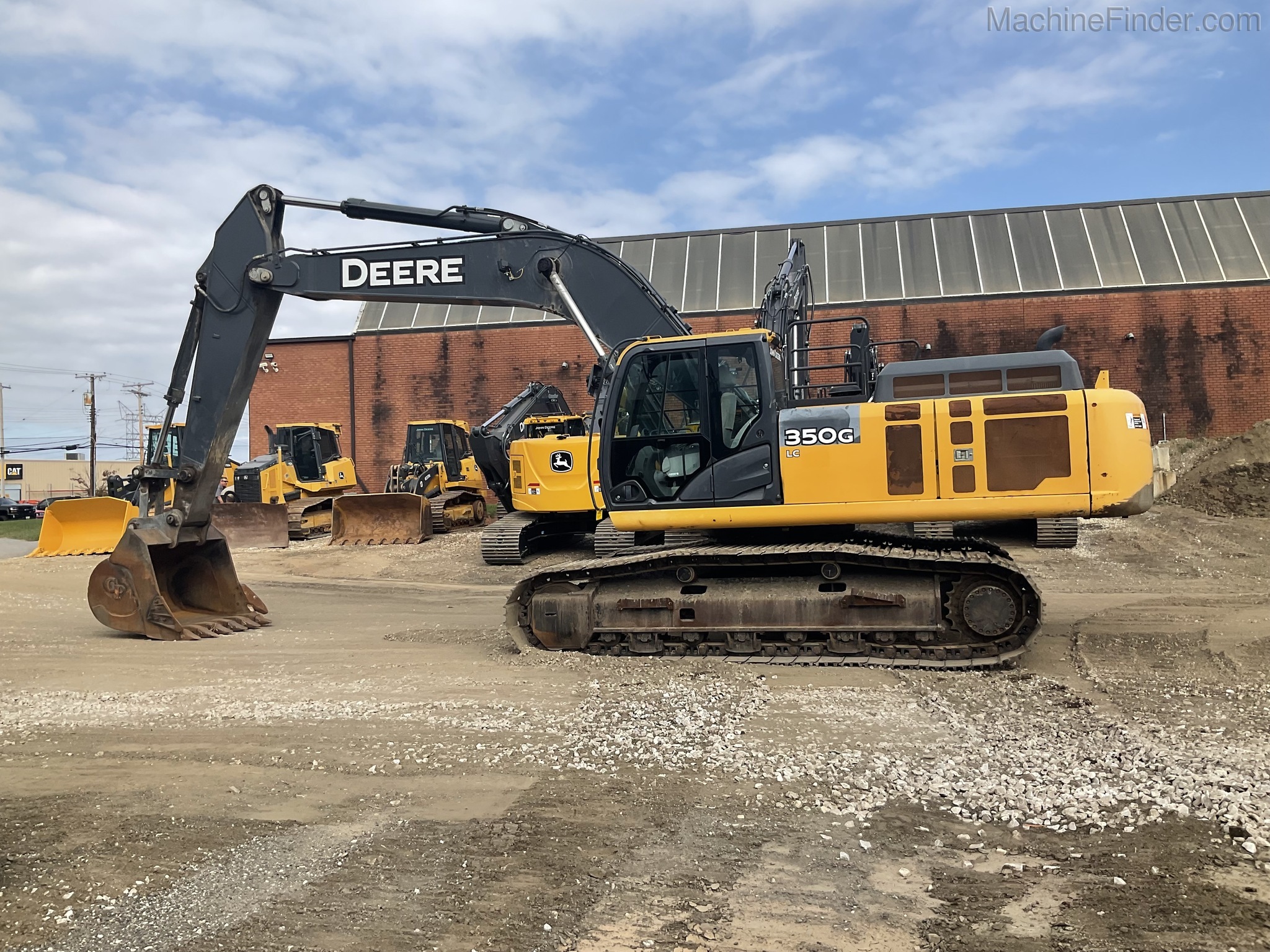 John Deere 350G Excavator Wallpapers