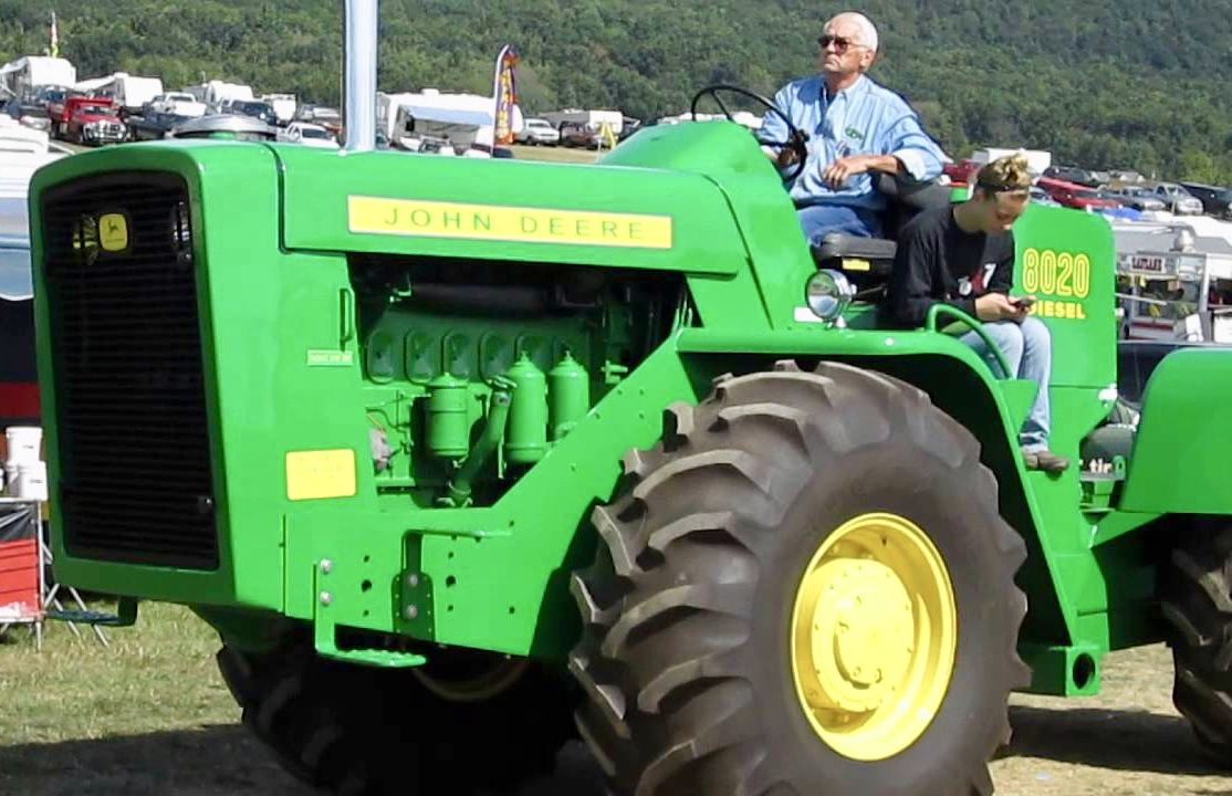 John Deere 8020 Wallpapers