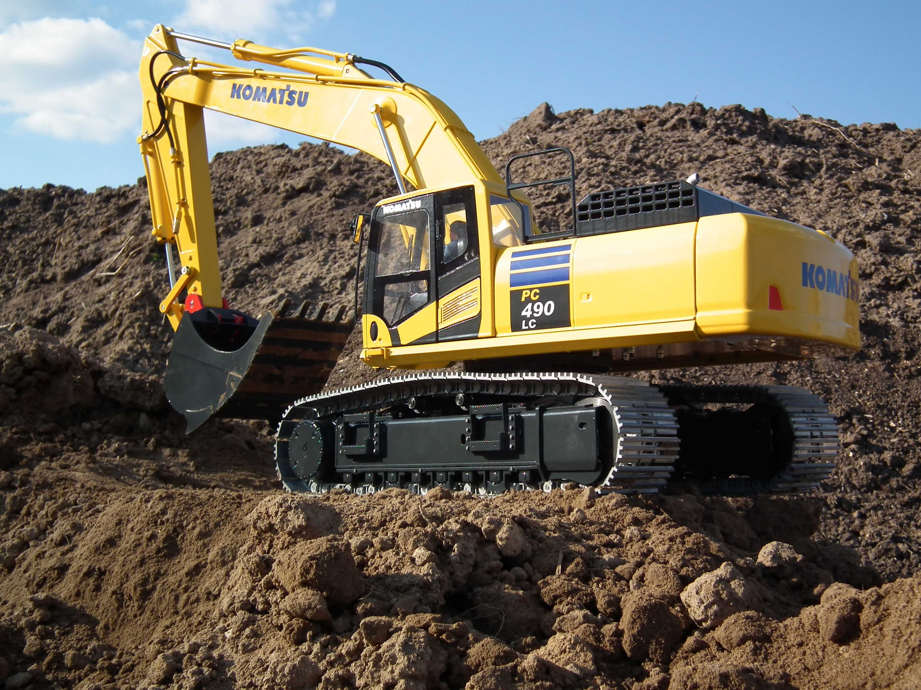 Komatsu Bulldozer Wallpapers