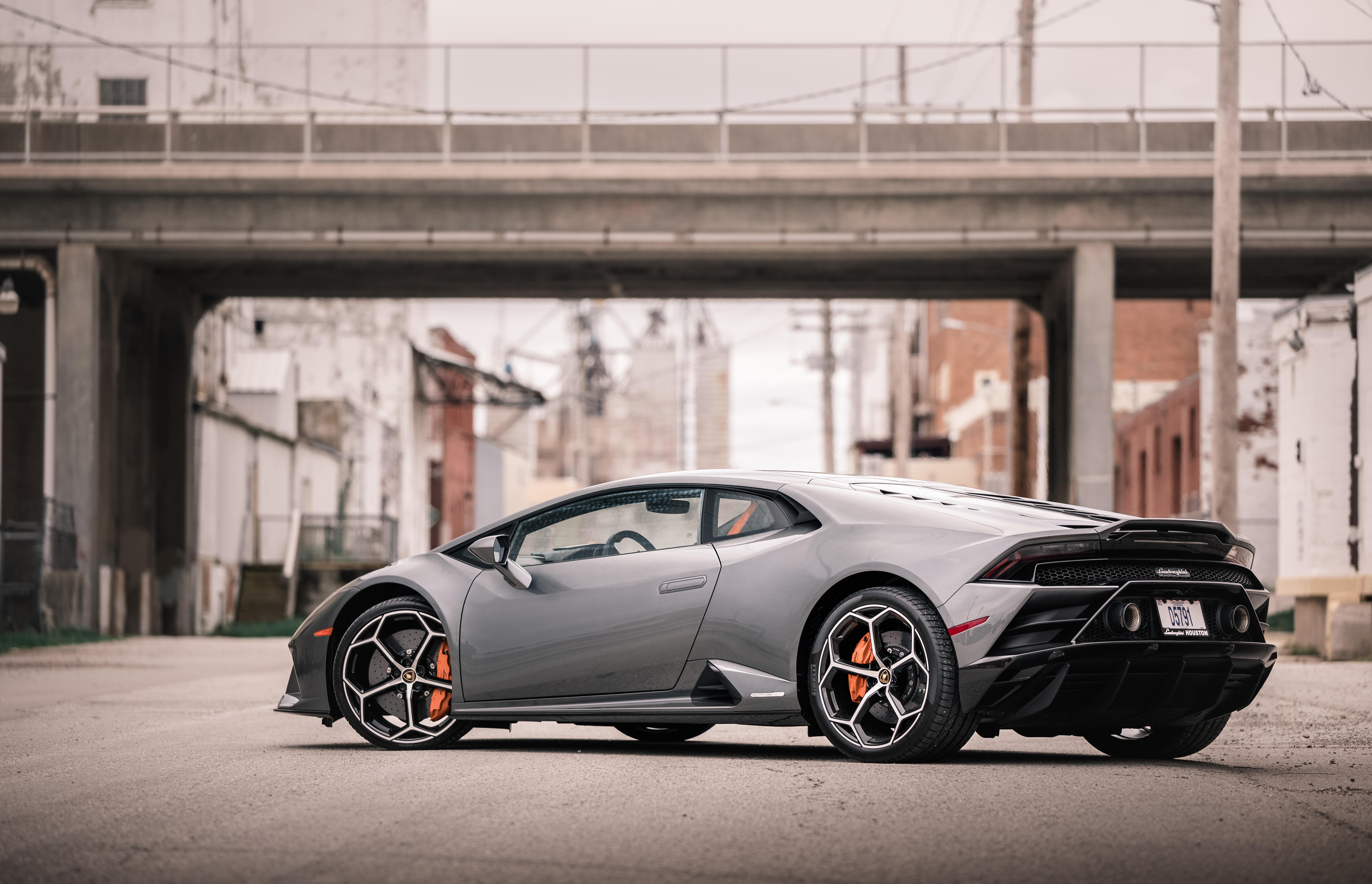 Lamborghini Huracan Evo Wallpapers