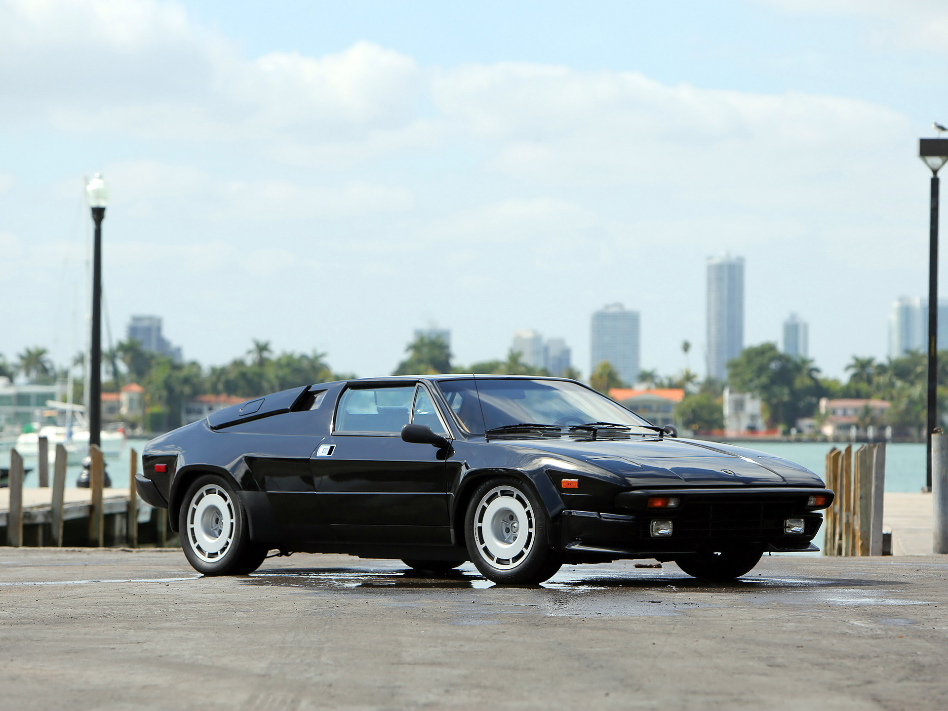 Lamborghini Jalpa Wallpapers