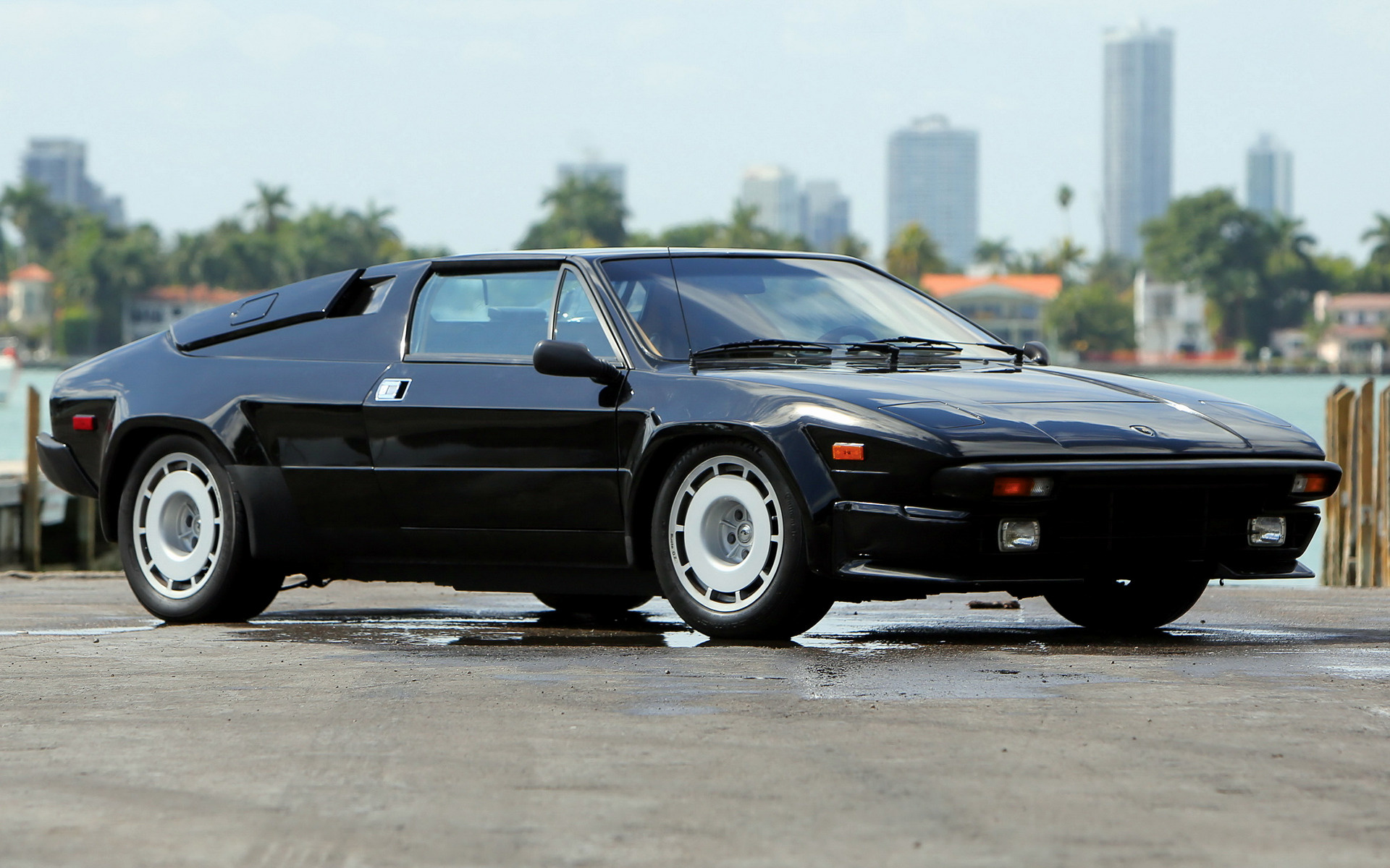 Lamborghini Jalpa Wallpapers