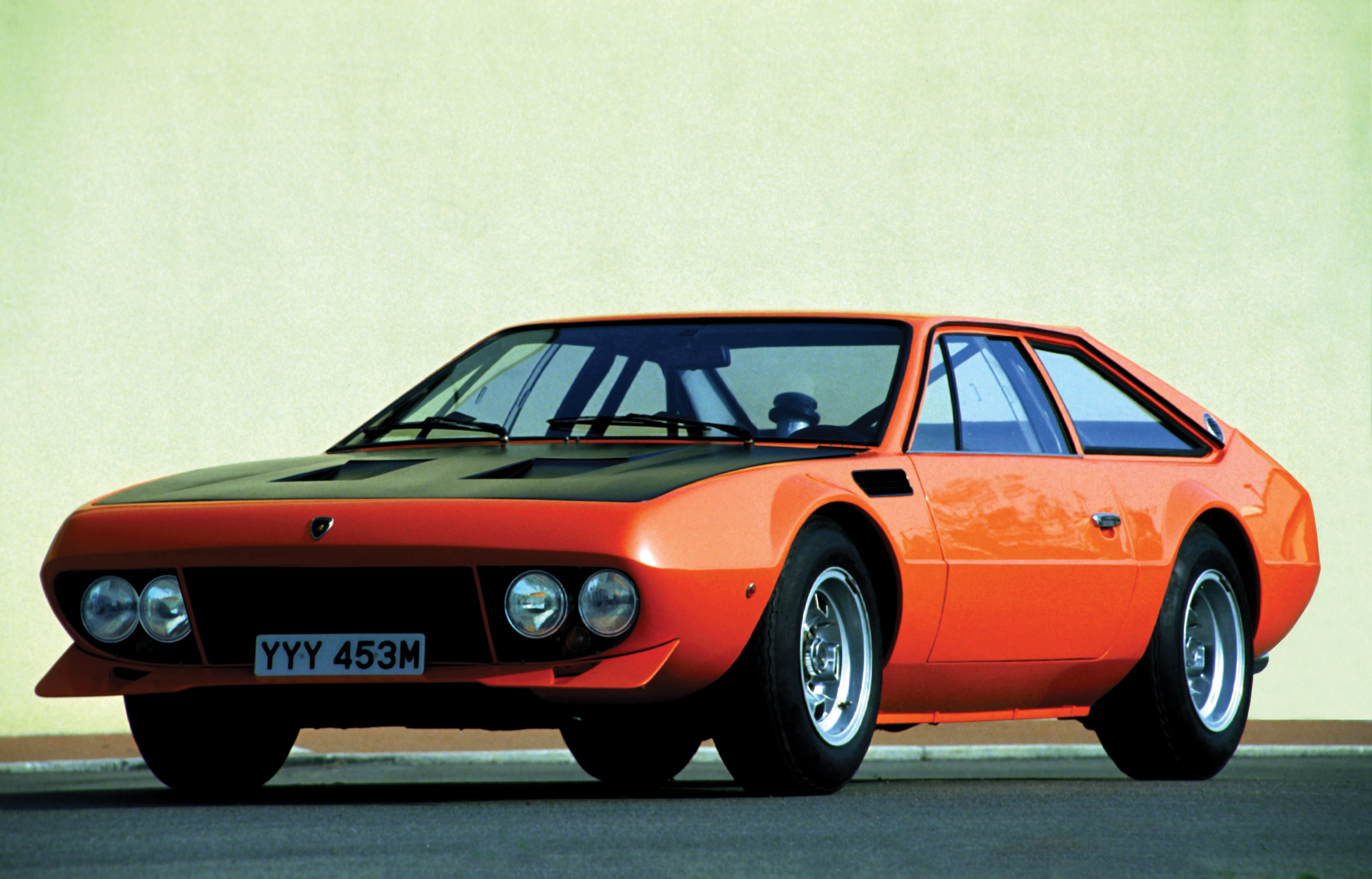 Lamborghini Jarama Wallpapers