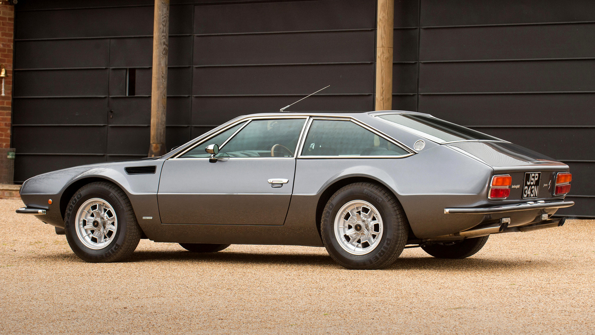 Lamborghini Jarama Wallpapers