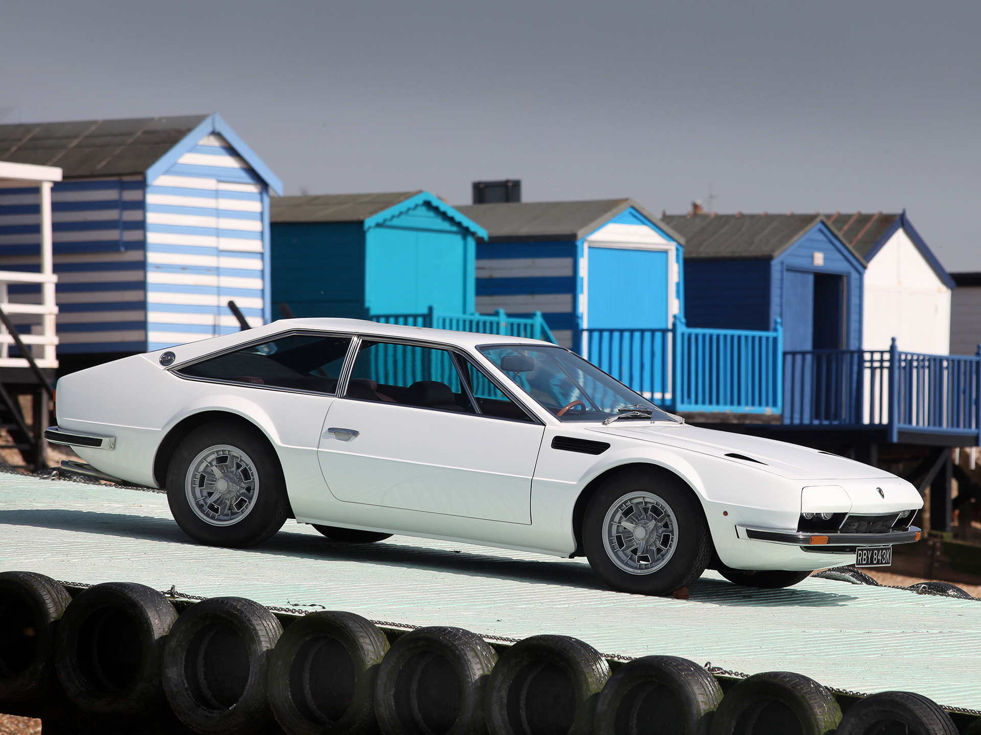 Lamborghini Jarama Wallpapers