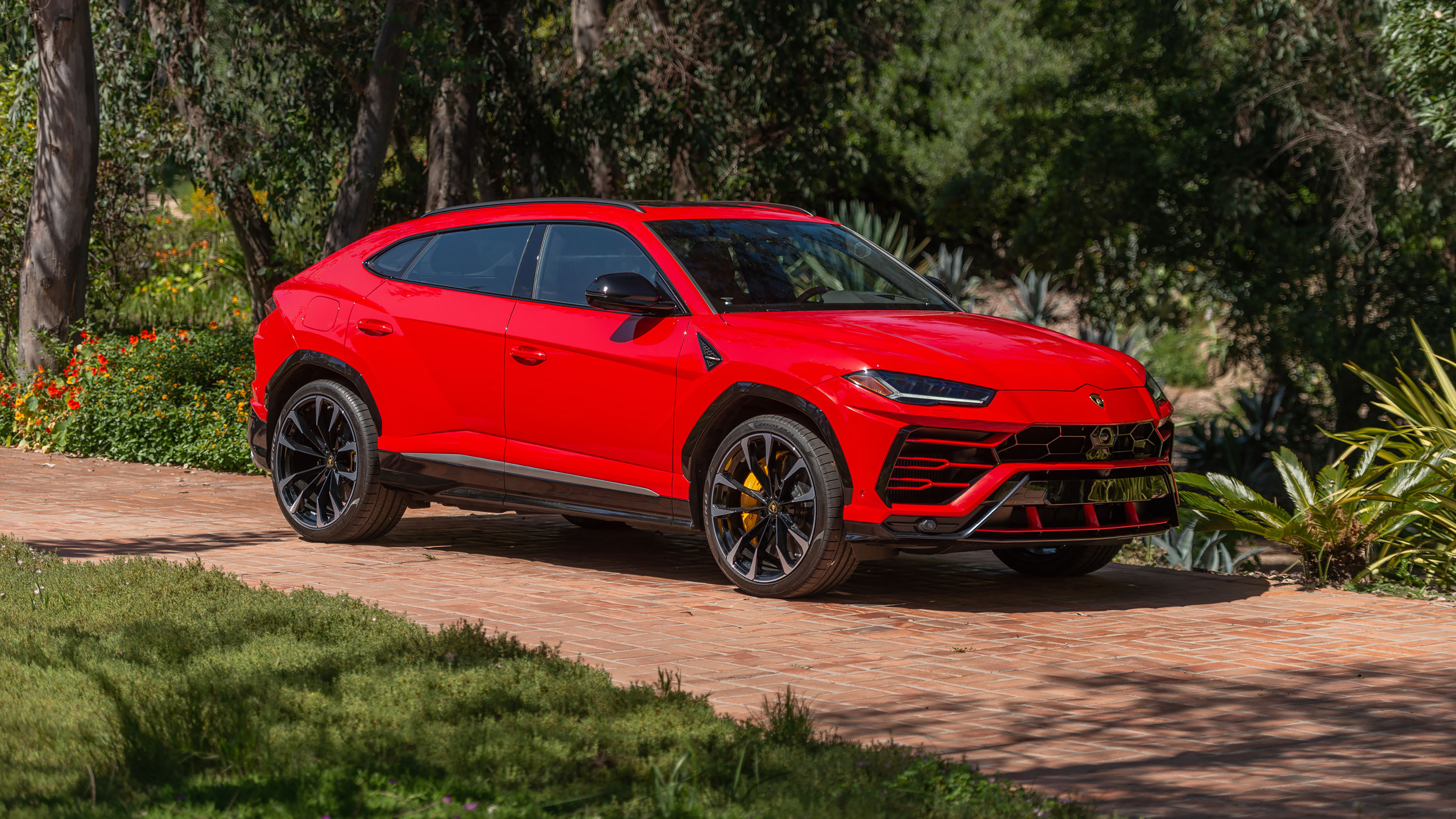 Lamborghini Urus Wallpapers