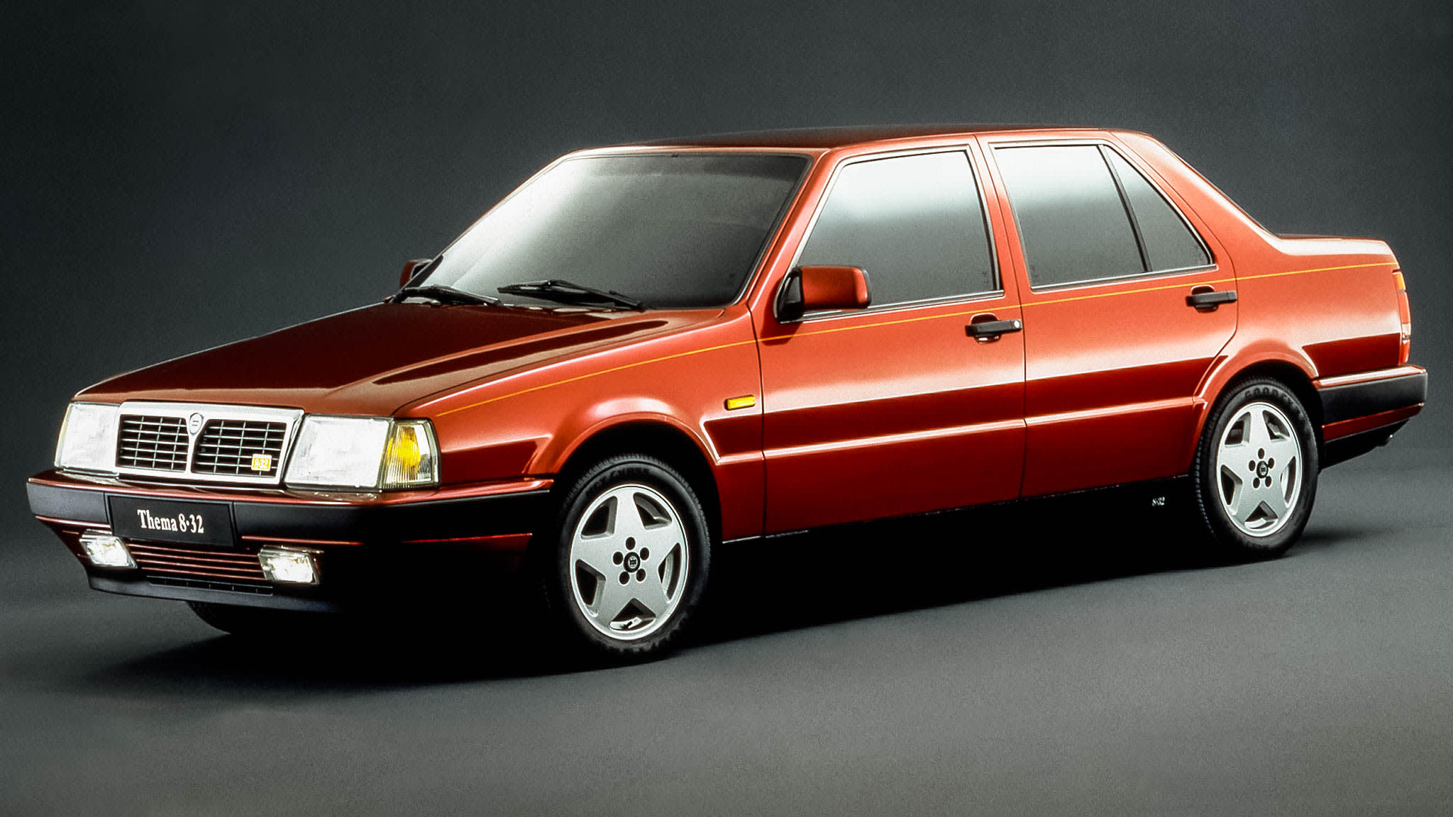 Lancia Thema Wallpapers