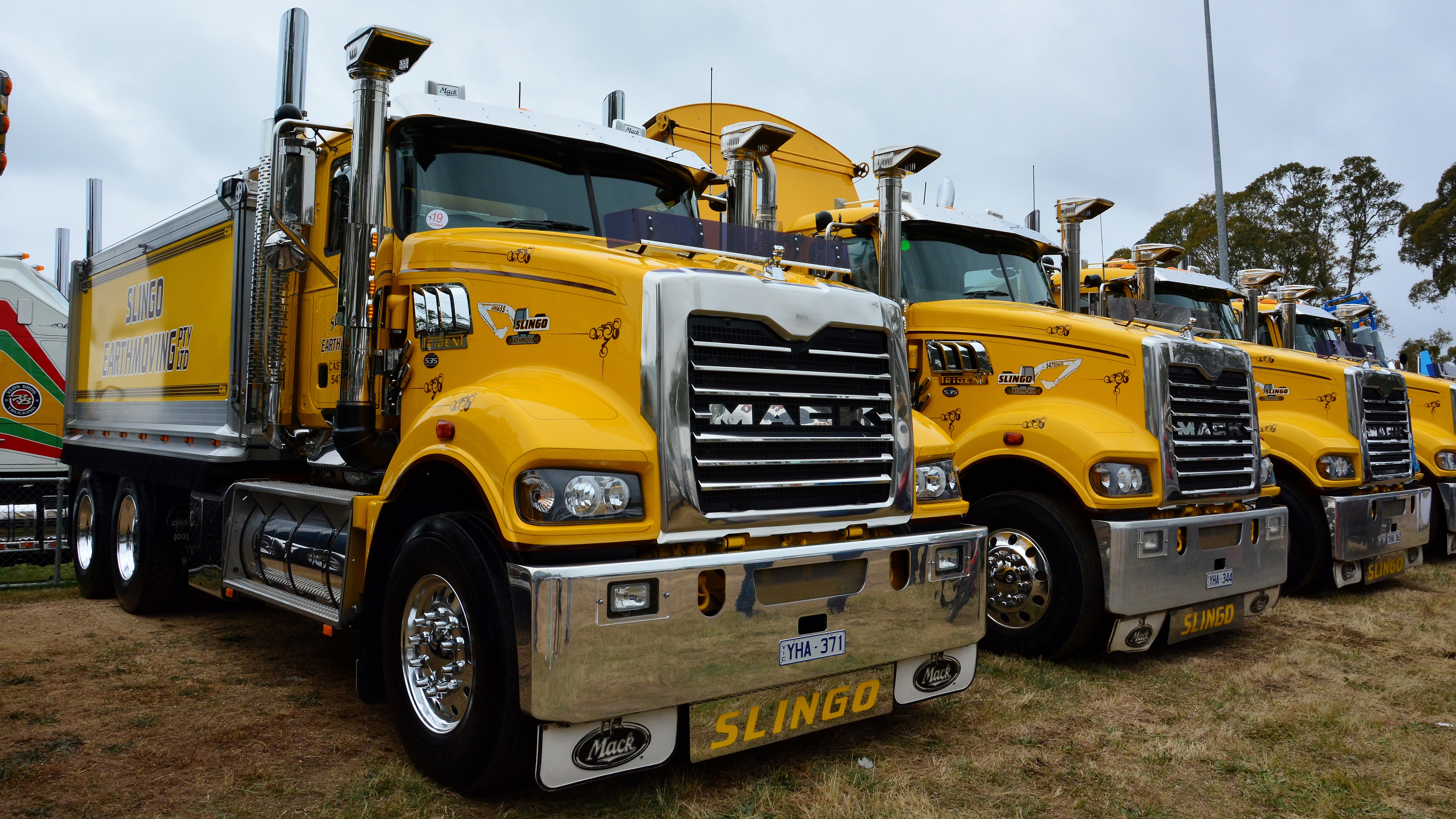 Mack Granite Wallpapers