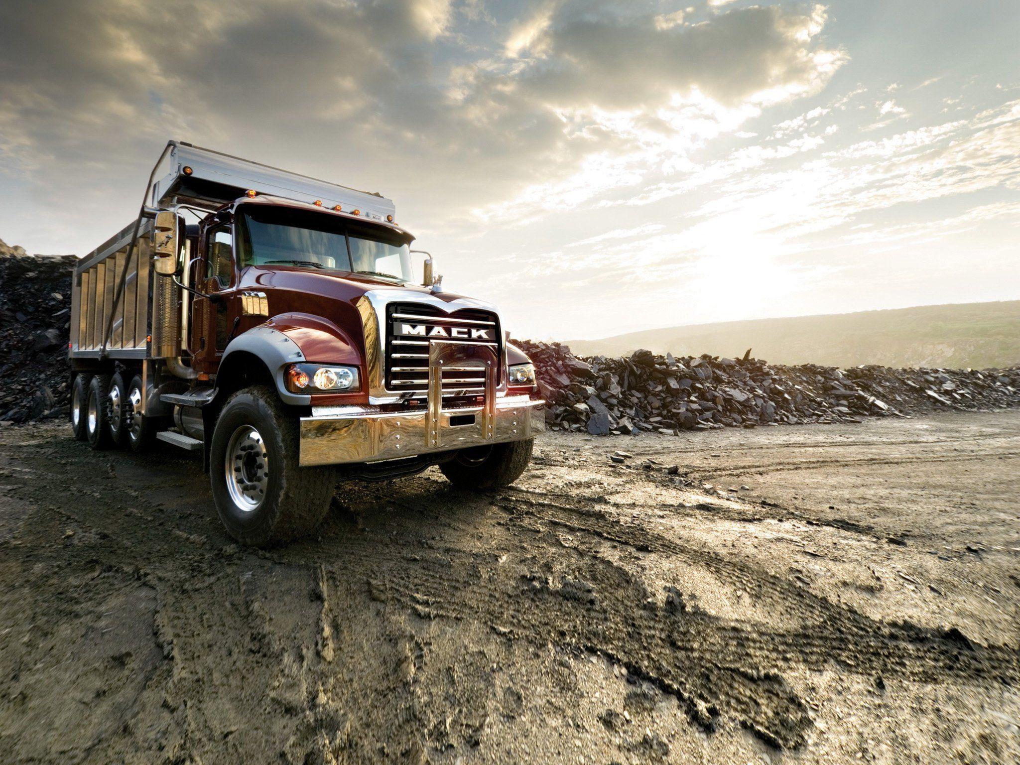 Mack Trucks Wallpapers