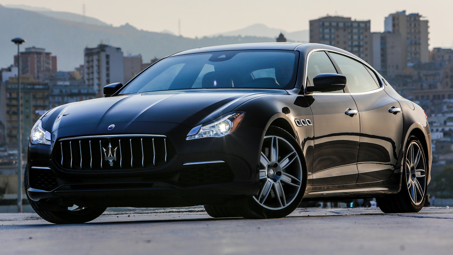 Maserati Quattroporte Granlusso Wallpapers