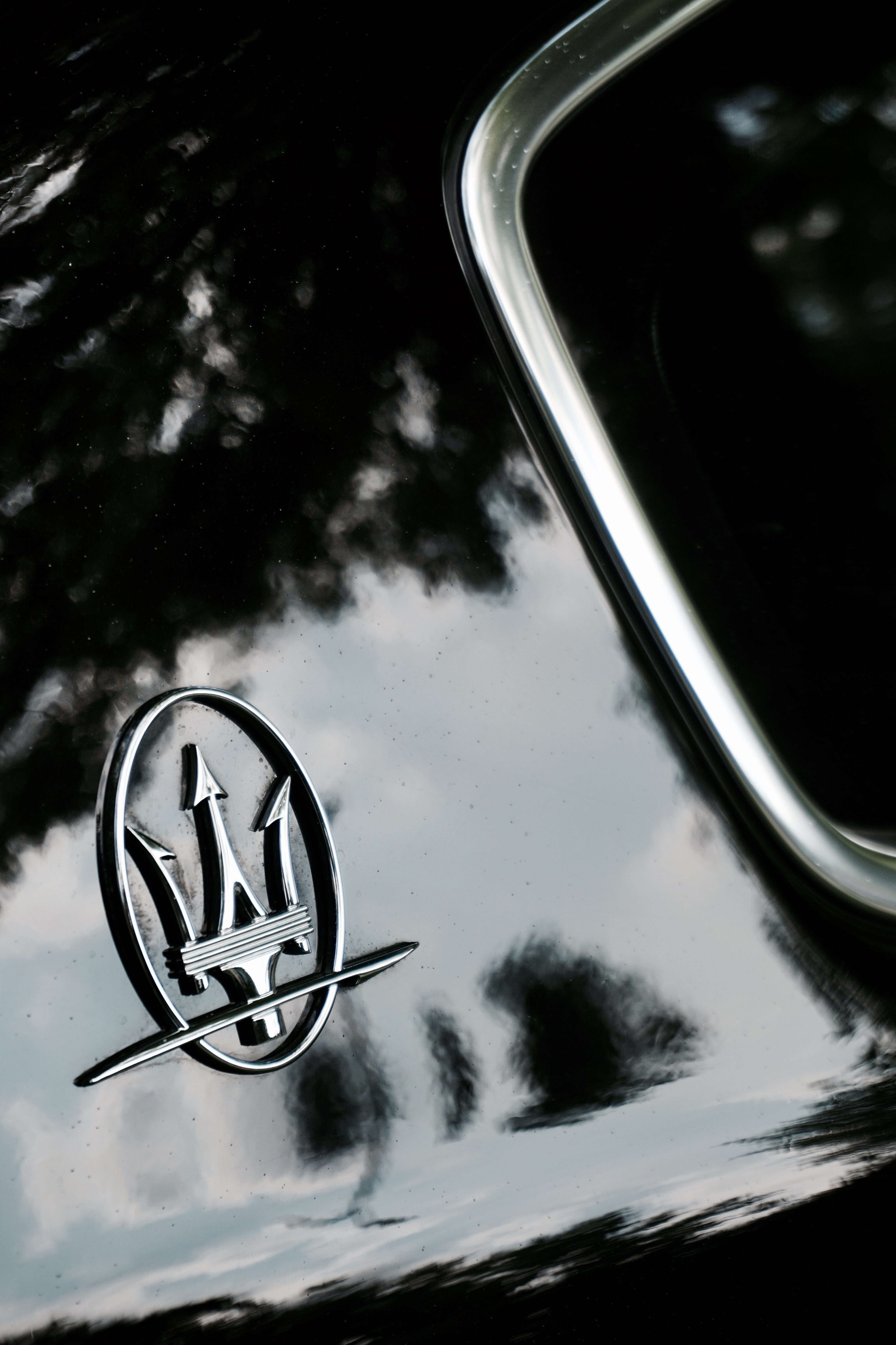 Maserati Symbol Wallpapers