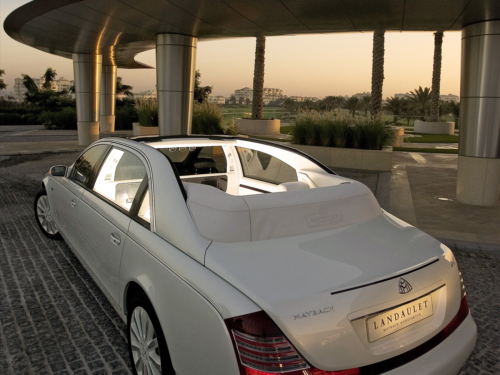 Maybach Zeppelin Wallpapers