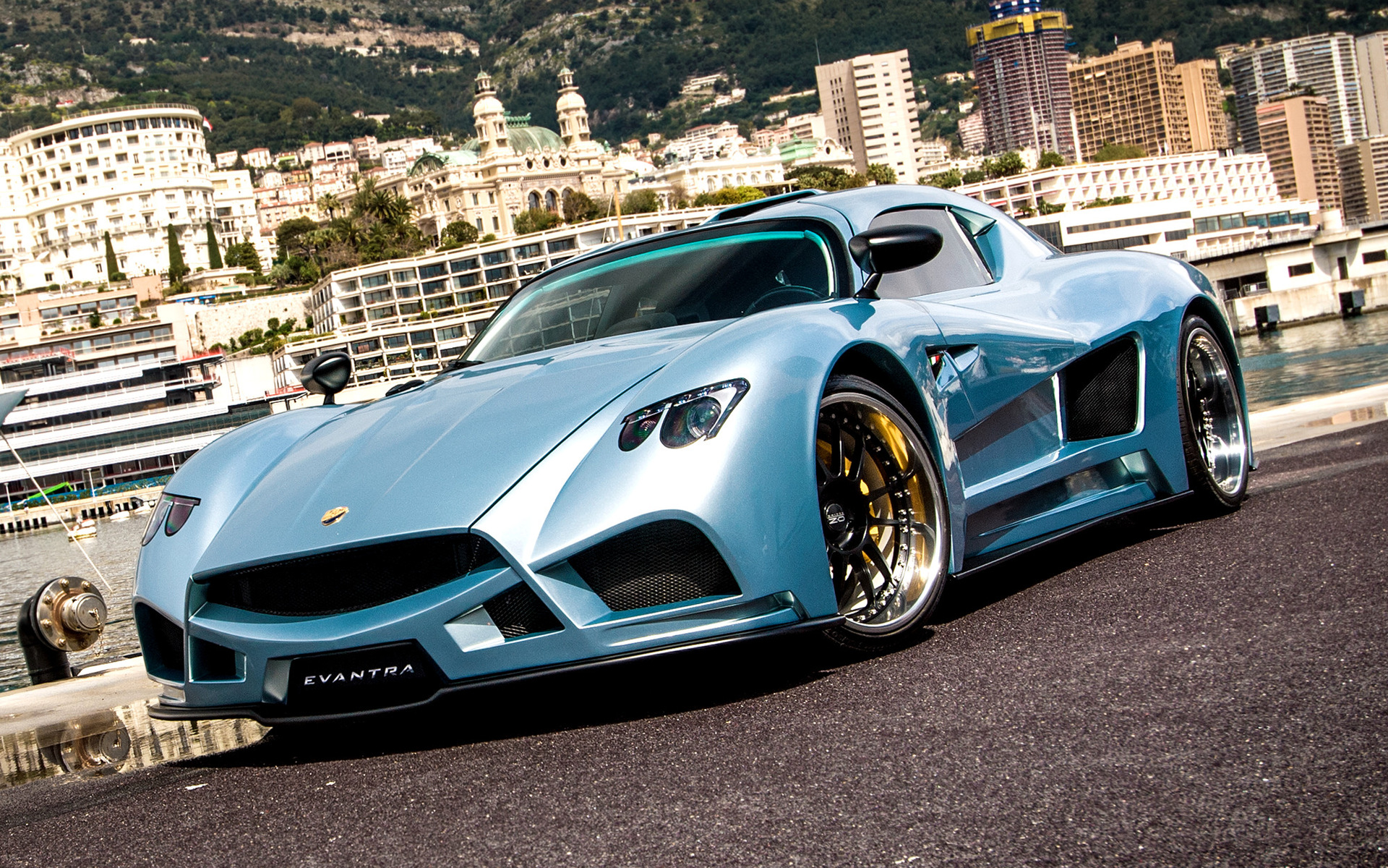 Mazzanti Evantra Wallpapers