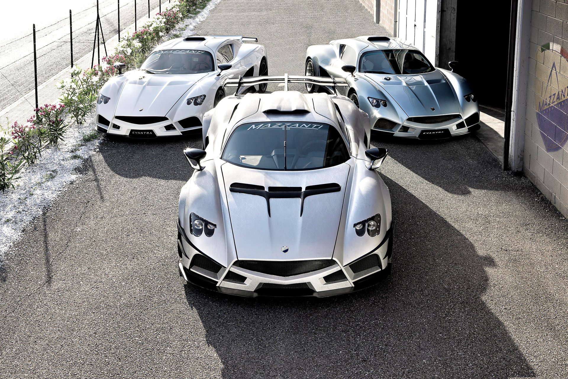 Mazzanti Evantra Wallpapers