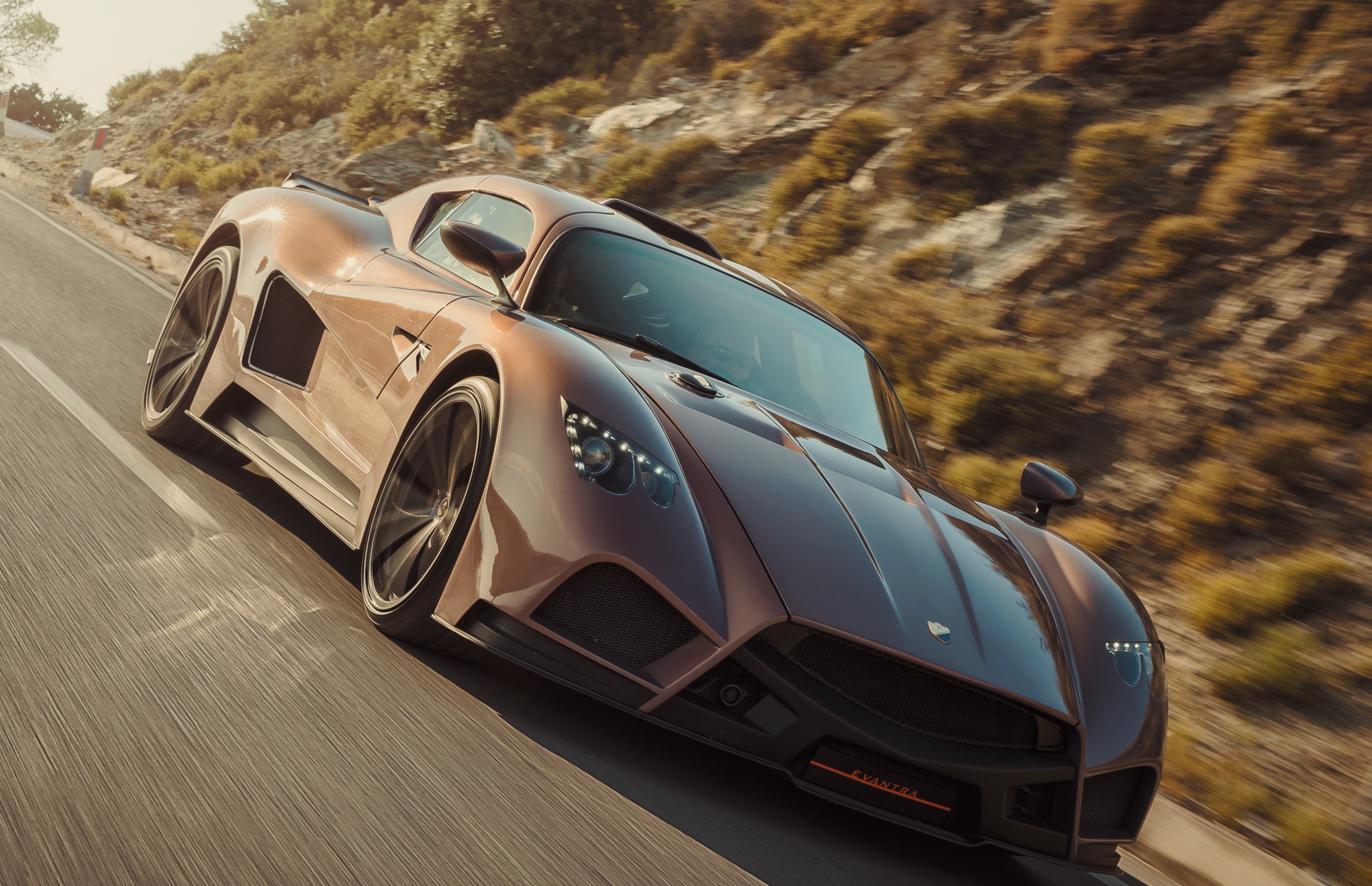 Mazzanti Evantra Wallpapers