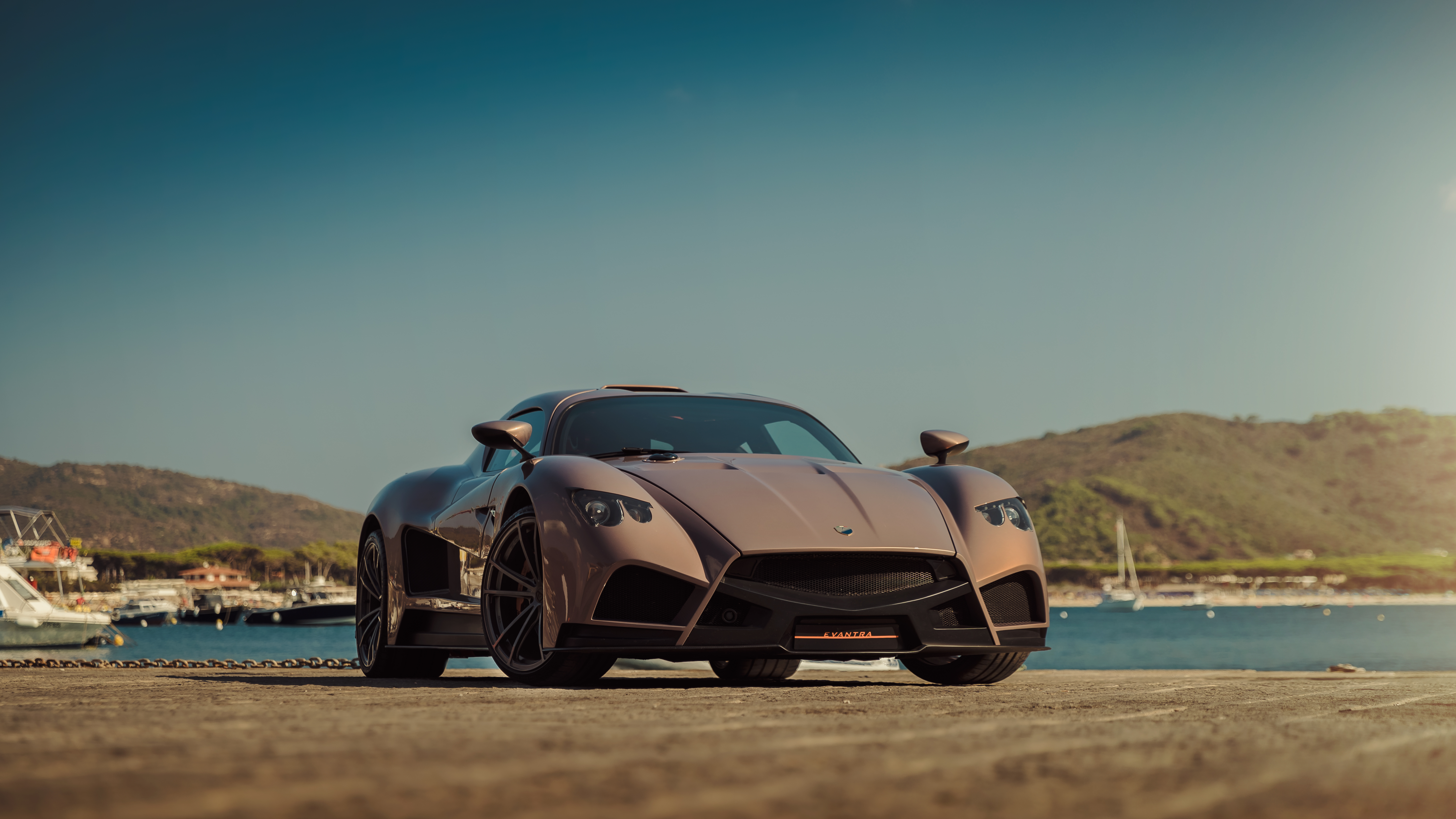 Mazzanti Evantra Wallpapers