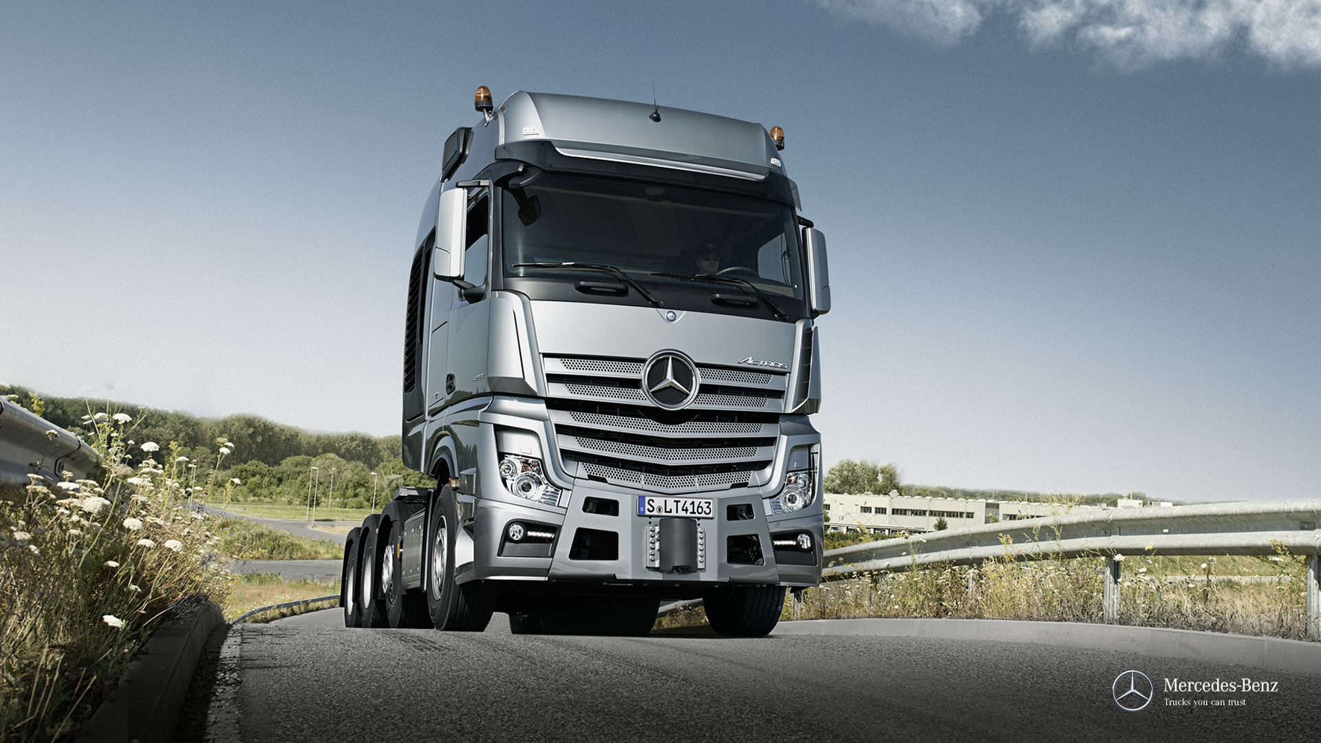 Mercedes Axor Wallpapers