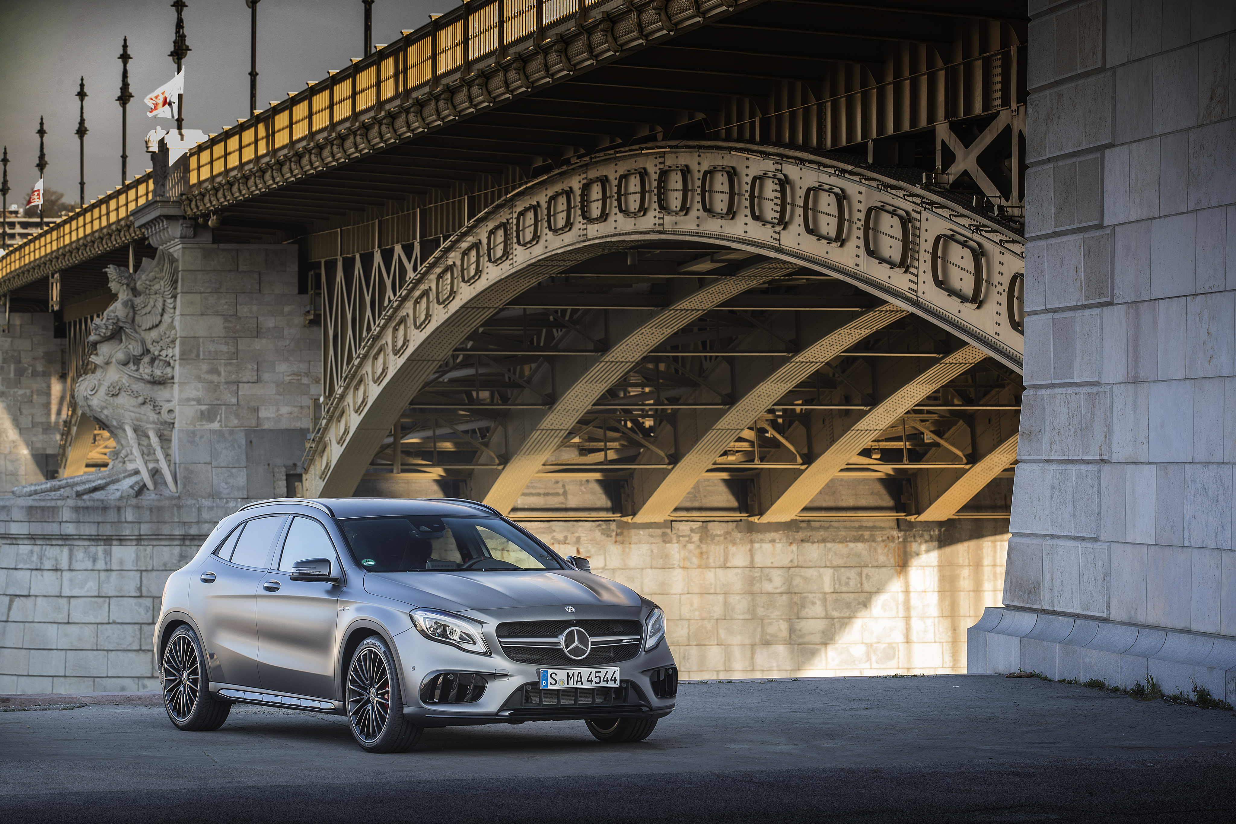 Mercedes-Amg Gla Wallpapers