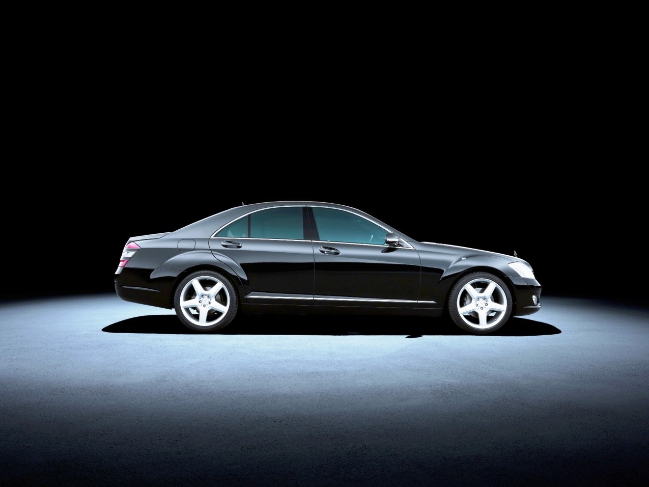 Mercedes-Benz 130 W23 2-Door Saloon Wallpapers