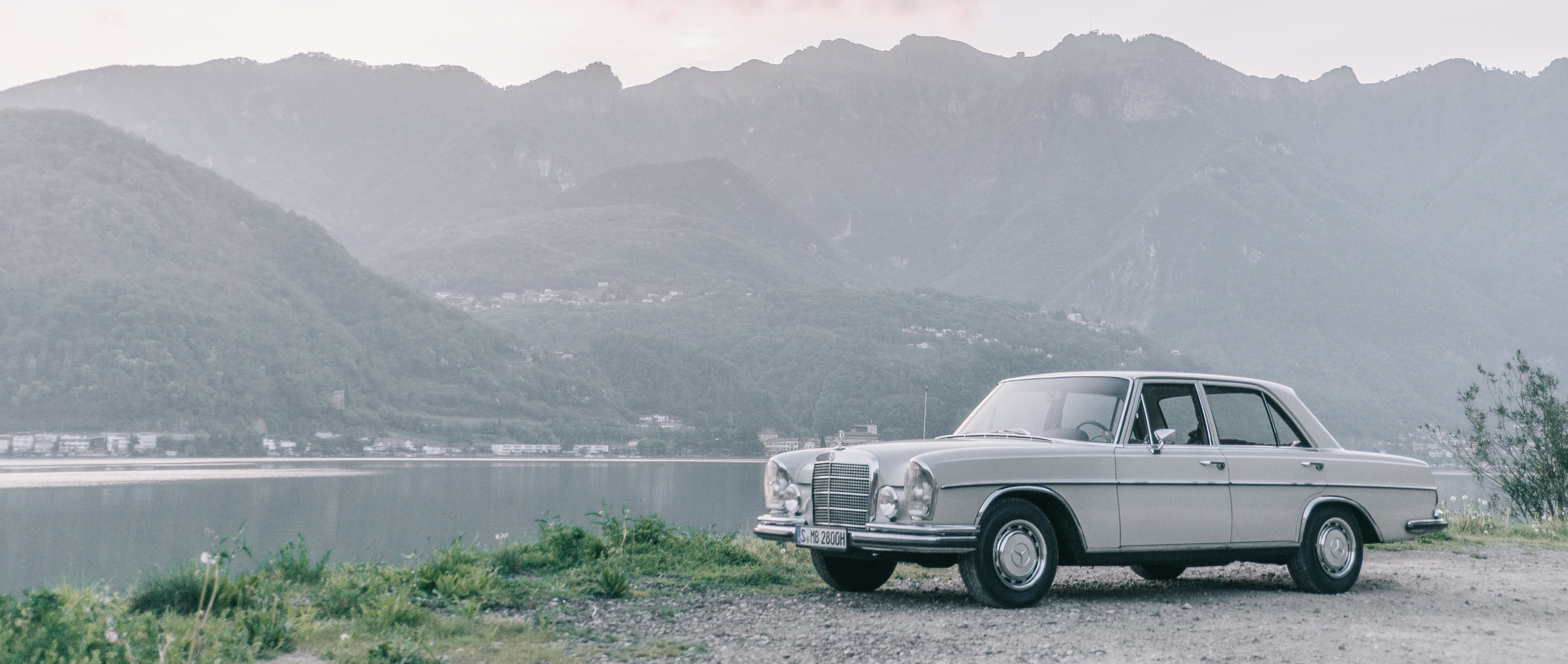 Mercedes-Benz 280Se Wallpapers