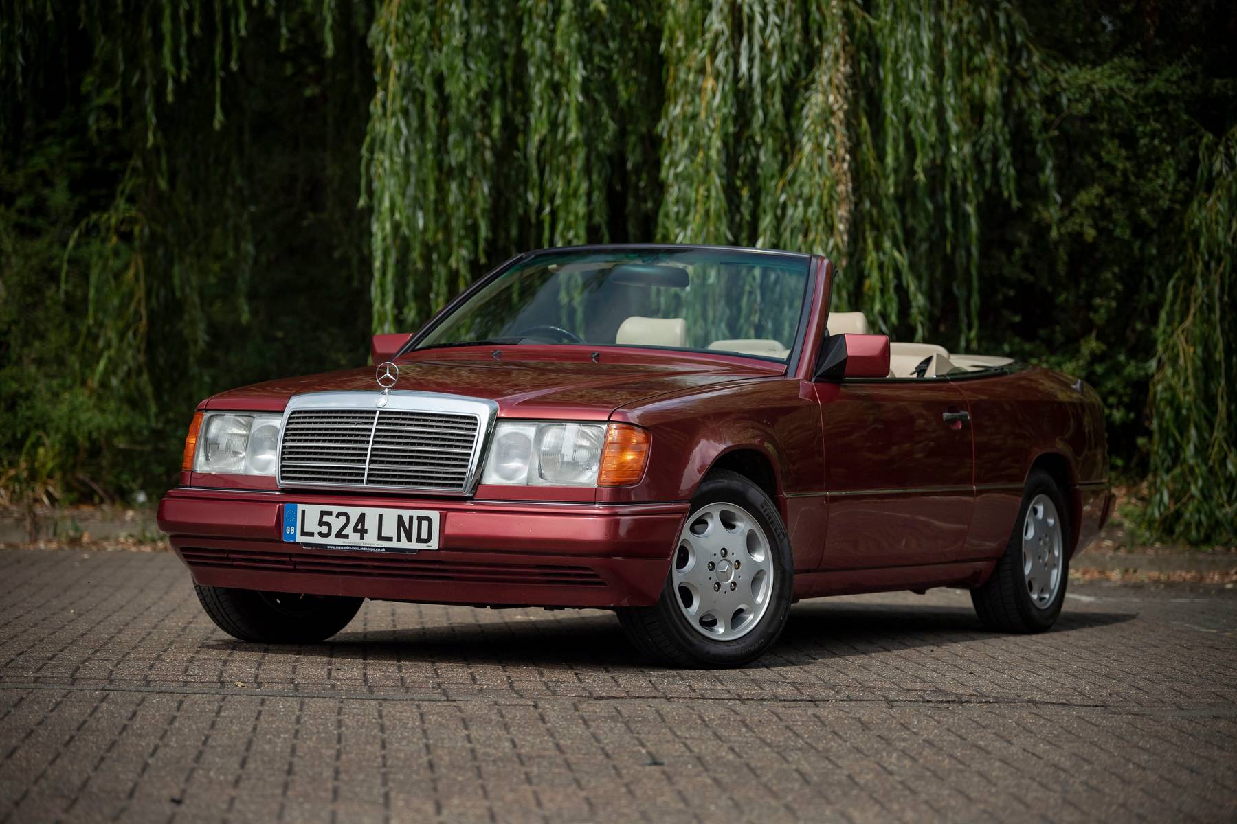 Mercedes-Benz 300 Ce-24 Cabriolet Wallpapers