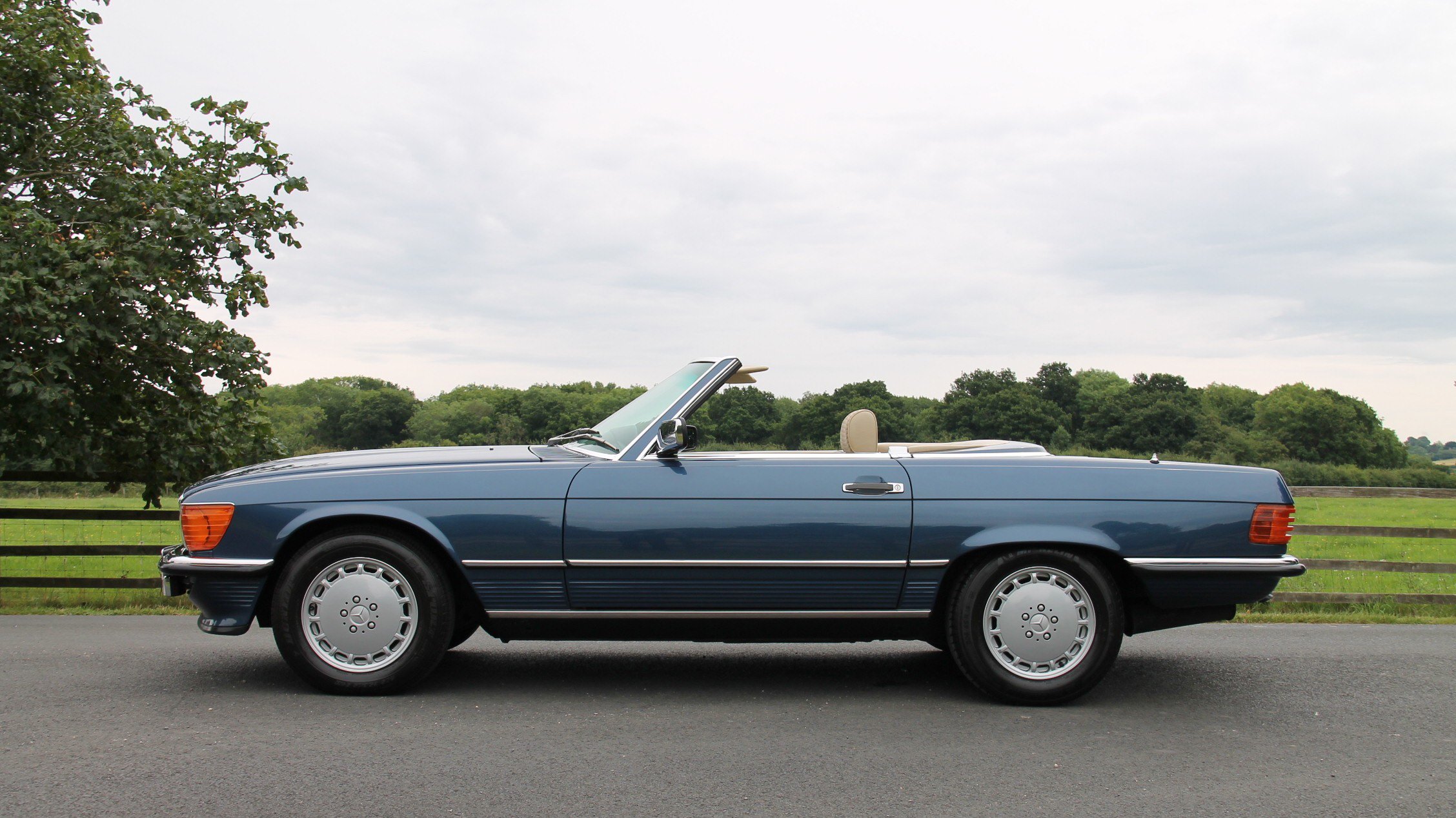 Mercedes-Benz 350Sl Wallpapers