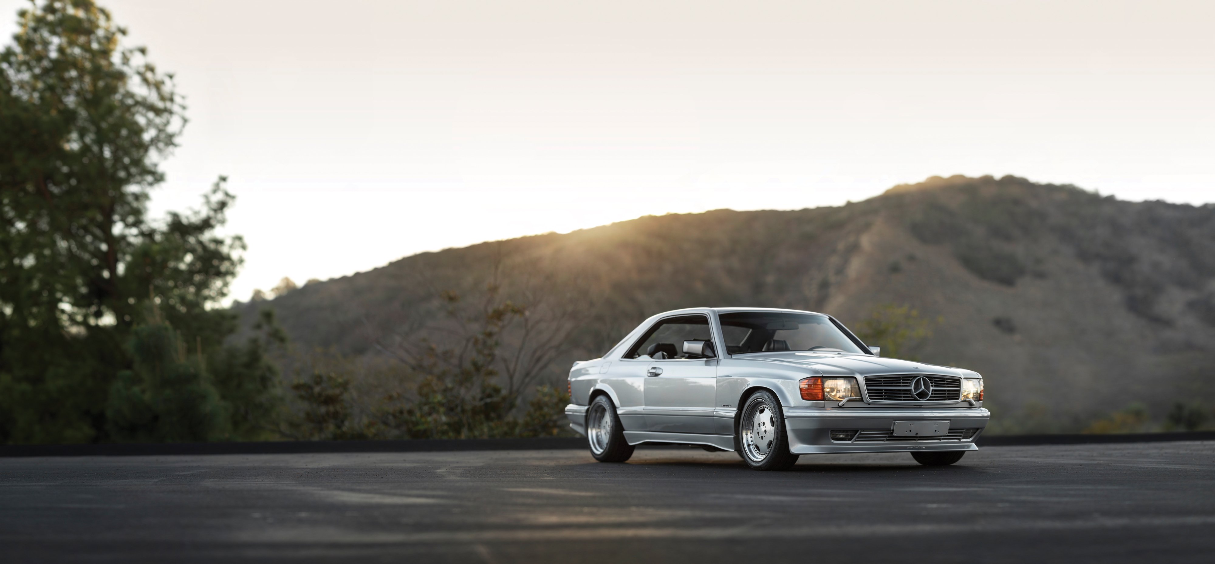 Mercedes-Benz 560Sec Wallpapers