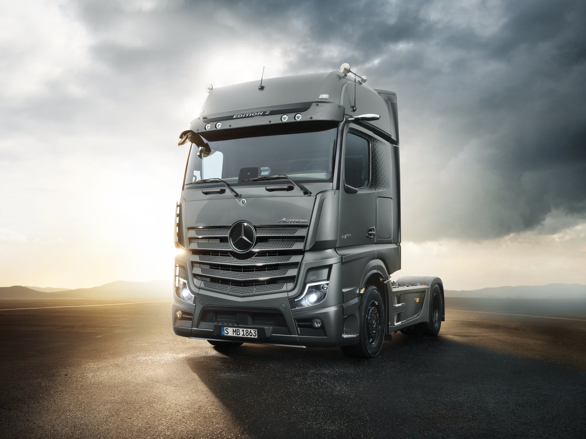 Mercedes-Benz Actros Wallpapers