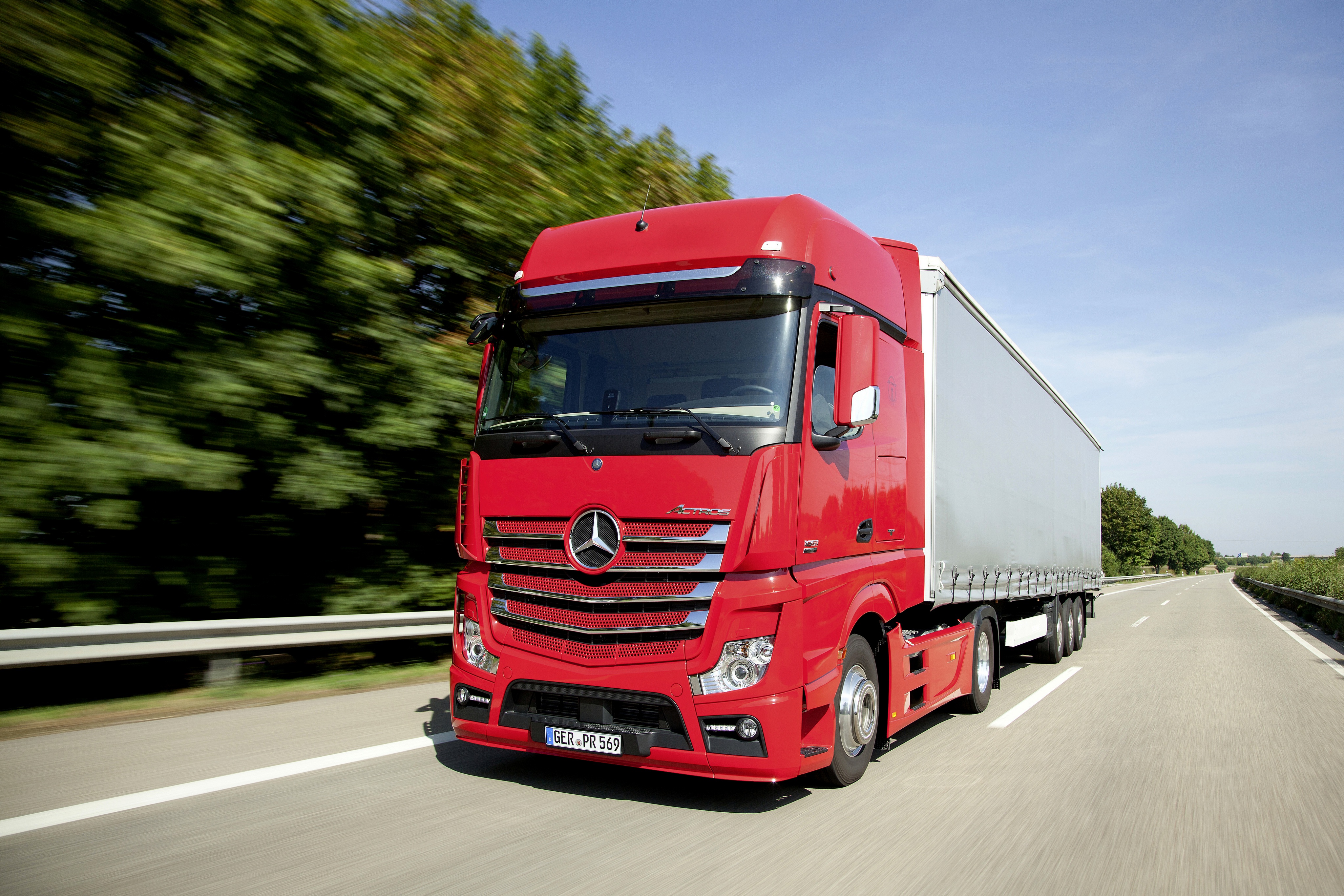 Mercedes-Benz Actros Wallpapers