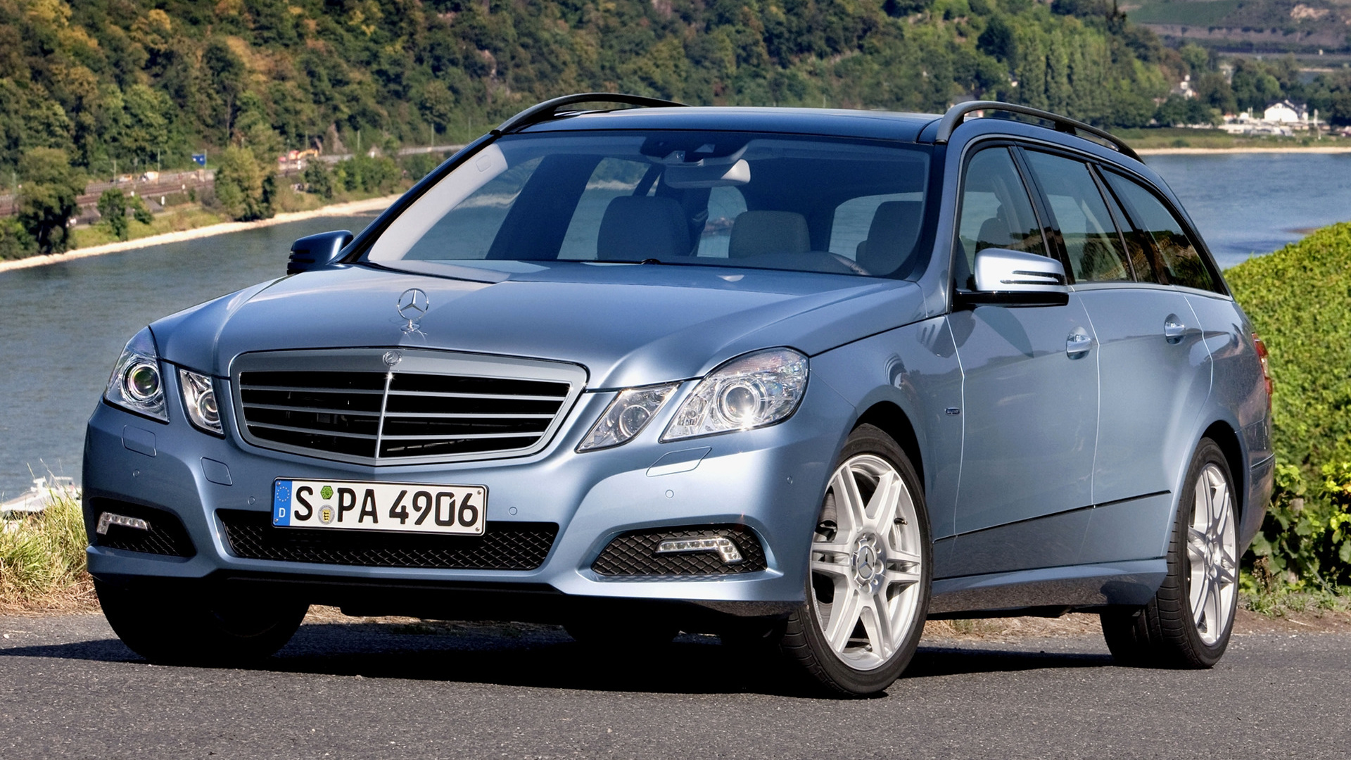 Mercedes-Benz E 320 Estate Avantgarde Wallpapers