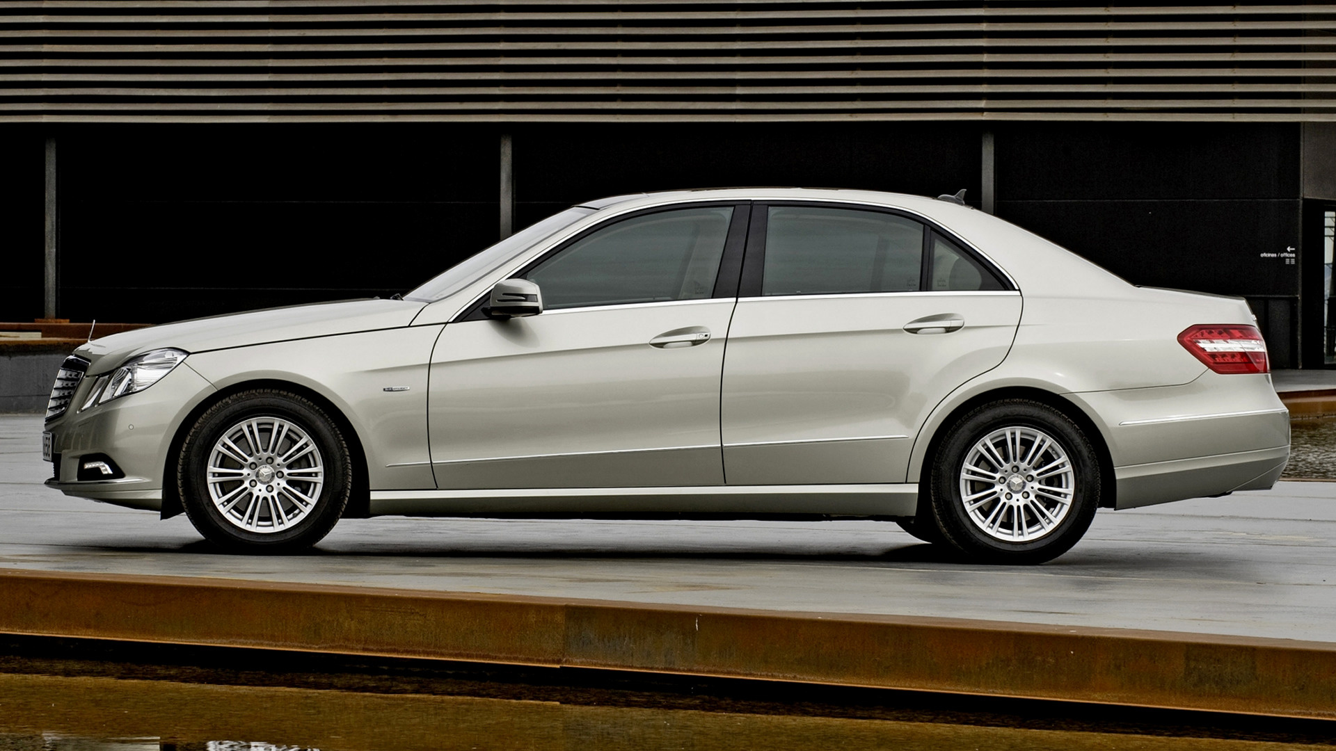 Mercedes-Benz E 350 Cdi Wallpapers