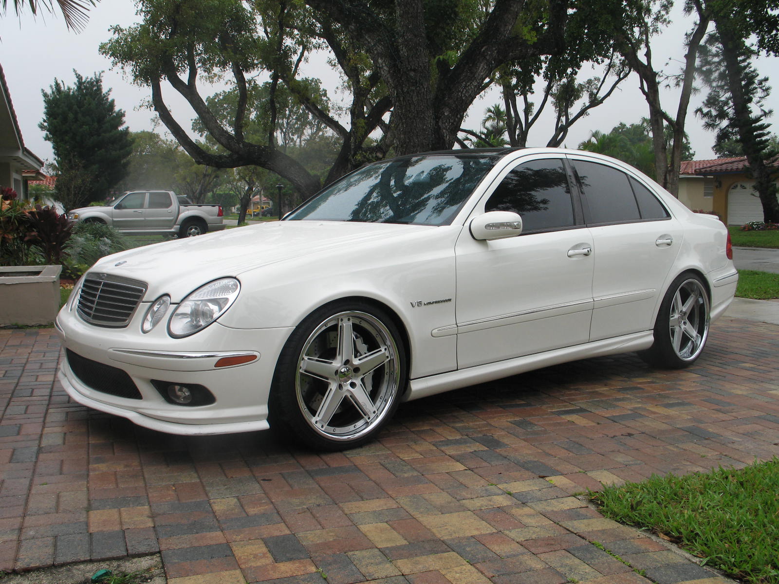 Mercedes-Benz E 55 Amg Wallpapers