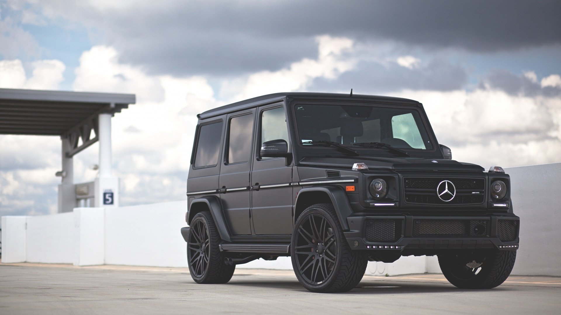 Mercedes-Benz G500 Wallpapers