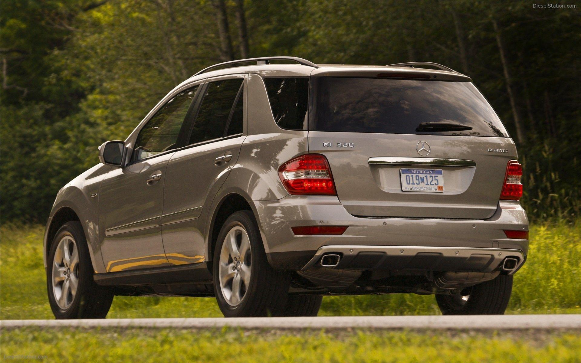 Mercedes-Benz Ml320 Wallpapers