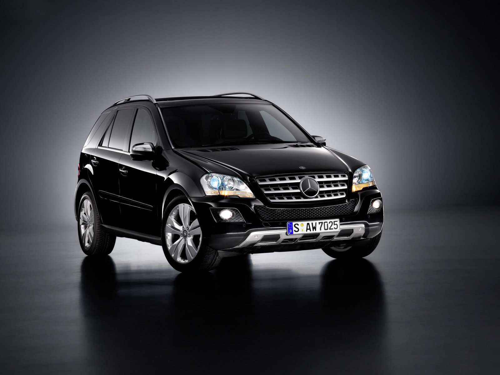 Mercedes-Benz Ml320 Wallpapers