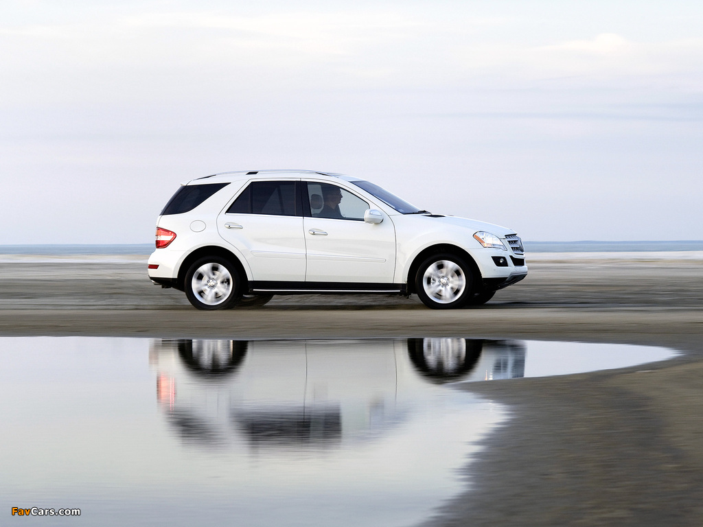 Mercedes-Benz Ml320 Wallpapers