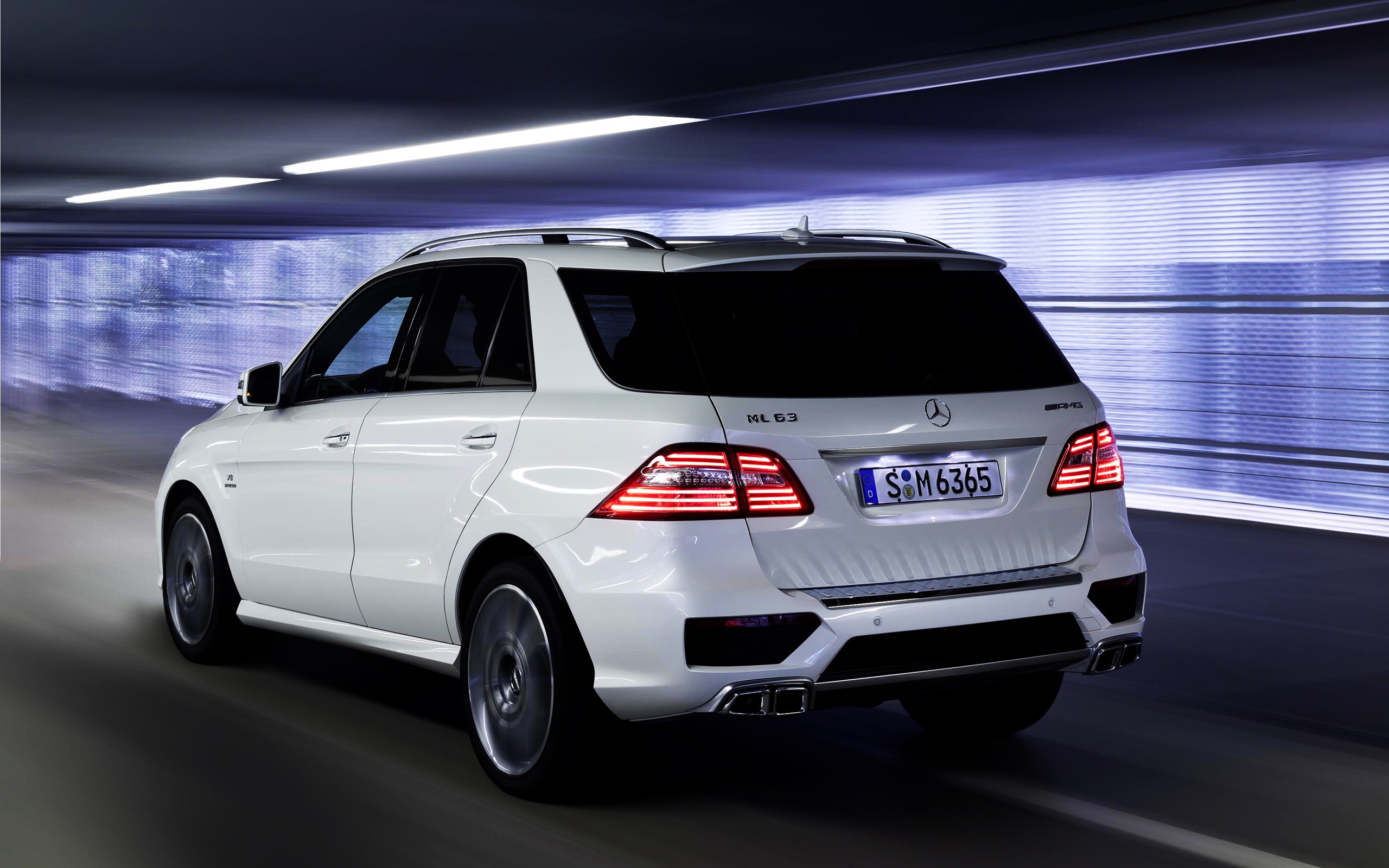 Mercedes-Benz Ml63 Amg Wallpapers